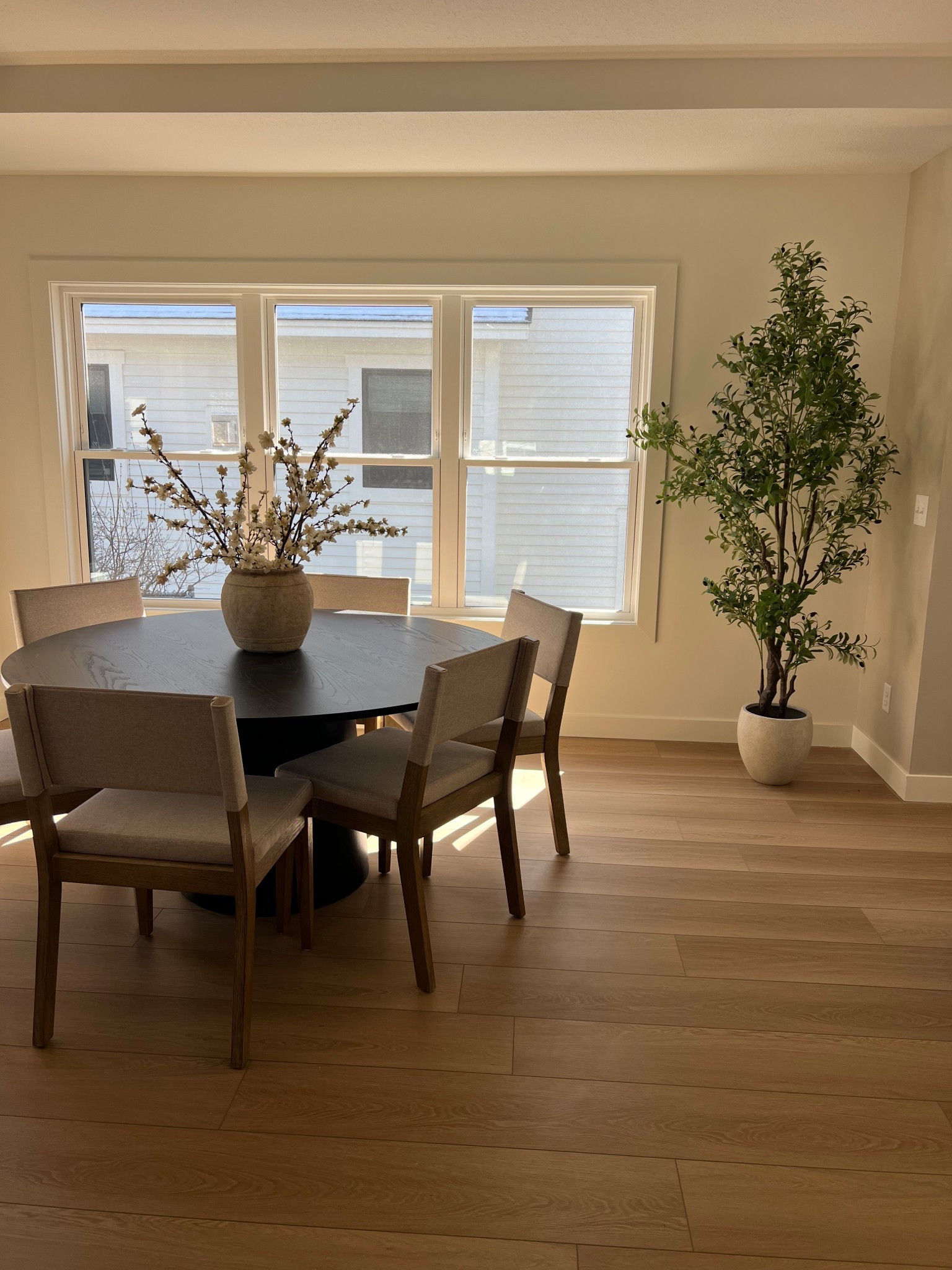 Dining room links 🤍