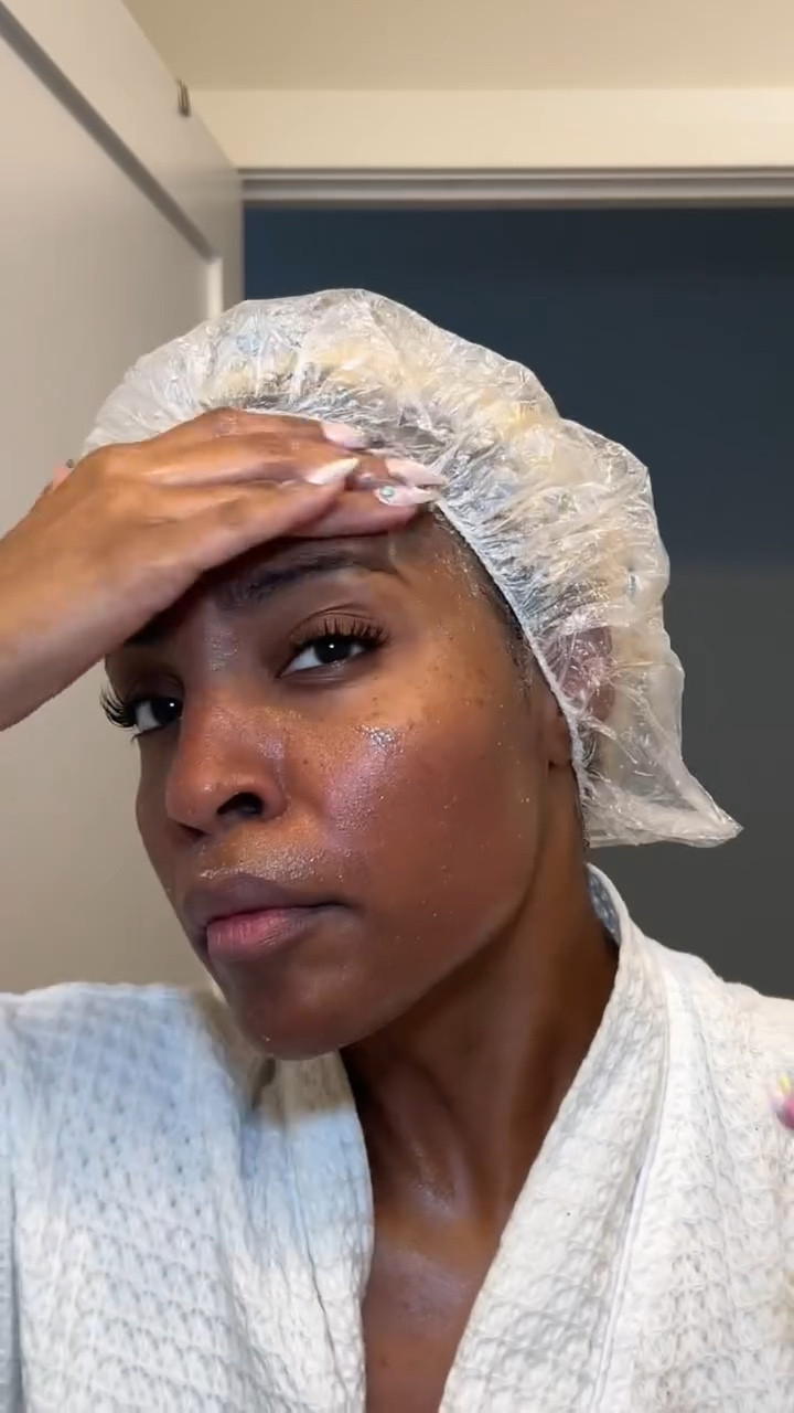 One thing’s for sure, I’m maximizing my time!
30 min deep conditioner = 30 min mini facial 🧖🏾‍♀️🫧

👱🏾‍♀️How do you spend your time while deep conditioning?

#bostoninfluencer mini facial, skincare routine, hydrating skincare, melanin skin care routine, skin care for black girls, skin care for dry skin