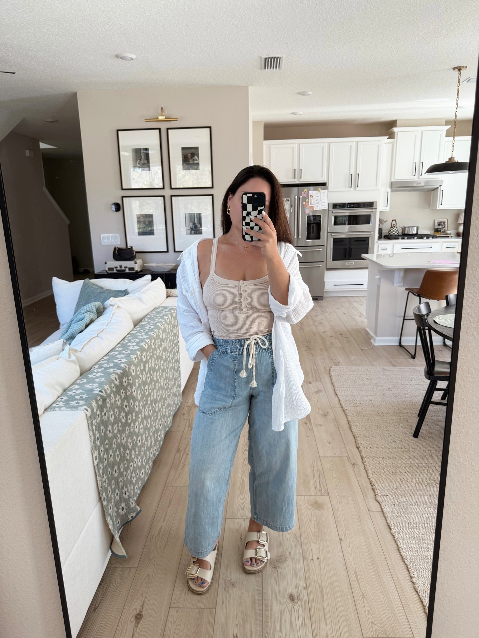 These pants were a splurge buy they’re SO comfortable! & they make the booty look good too! I sized down to a small for a more fitted look (they run oversized)

#LTKStyleTip #LTKSpringSale #LTKFindsUnder100