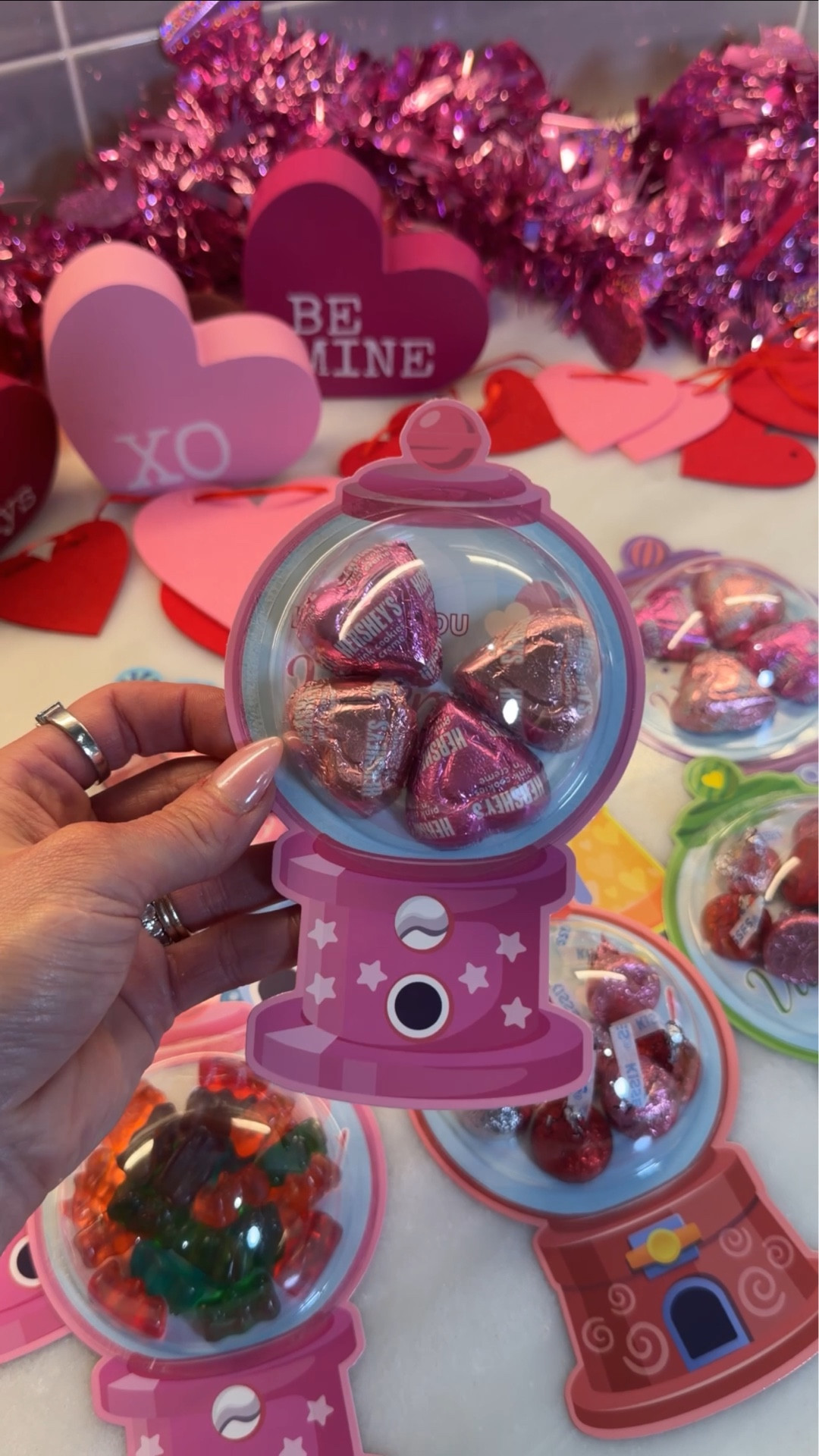 Amazon find! The cutest class Valentine’s Day cards! 💌💝

Like+Comment “CLASS” and I’ll send you the link! 

Valentine class ideas, valentines for kids, vday, class valentines, crafts for kids, toddler mom, kindergarten 
#diyvalentine #valentines #amazonfinds #easycrafts #classvalentines