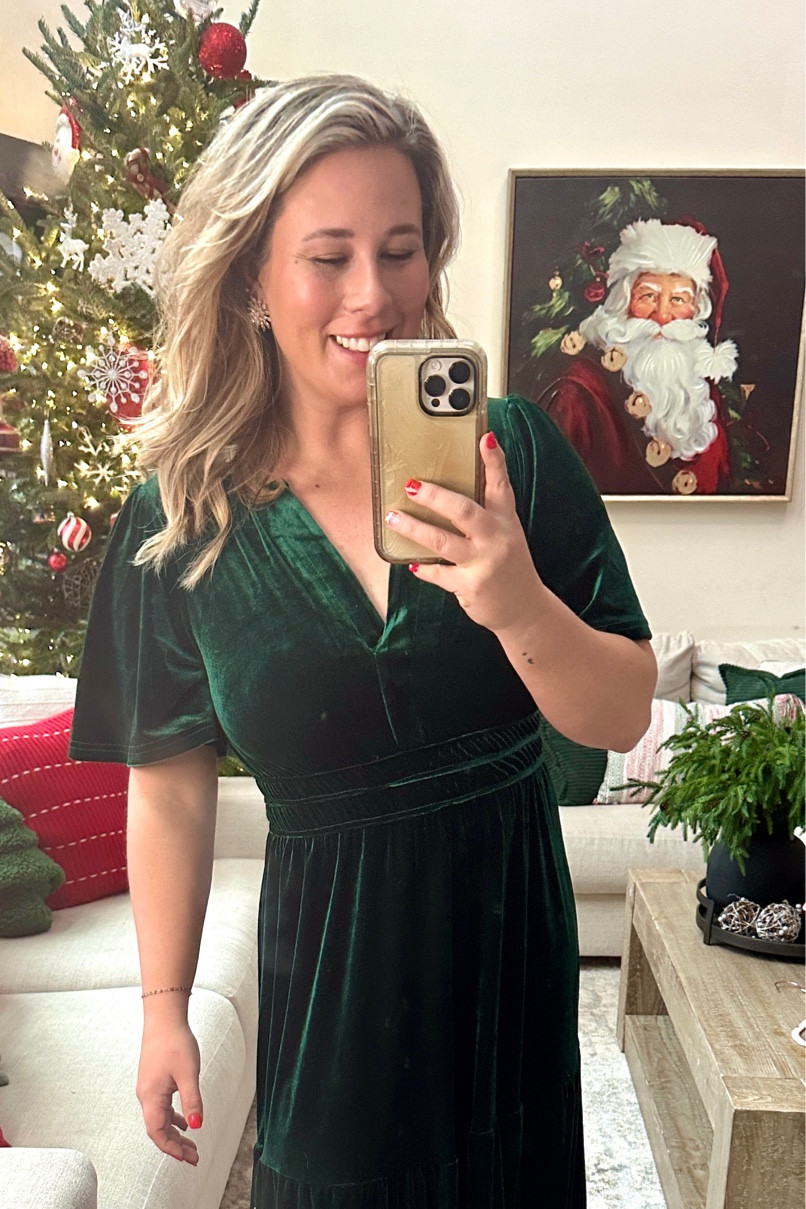 Green velvet is so classy ❤️❤️

Wearing a medium. 

Green velvet dress. Holiday dress. Holiday outfit. Christmas outfit. Christmas party outfit. Holiday party outfit 

#LTKSeasonal #LTKHoliday #LTKparties