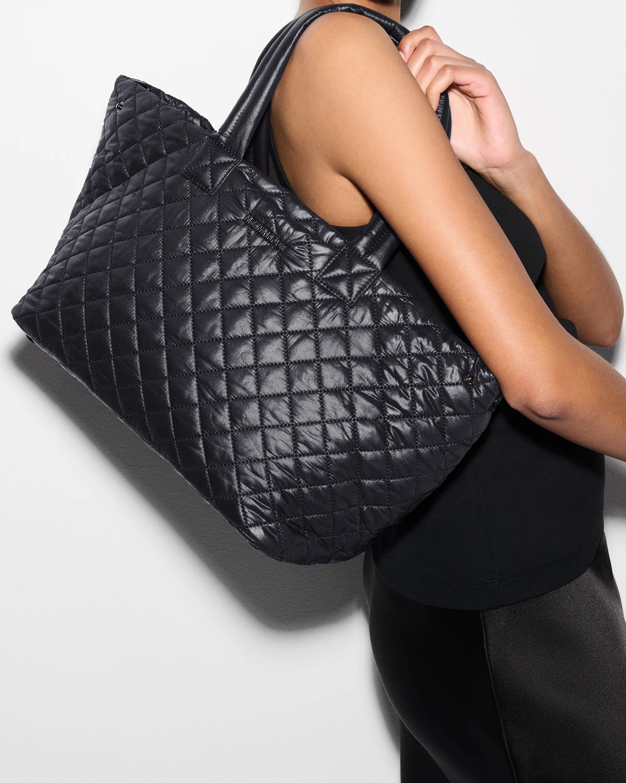 Medium Metro City Tote-Black | MZ Wallace