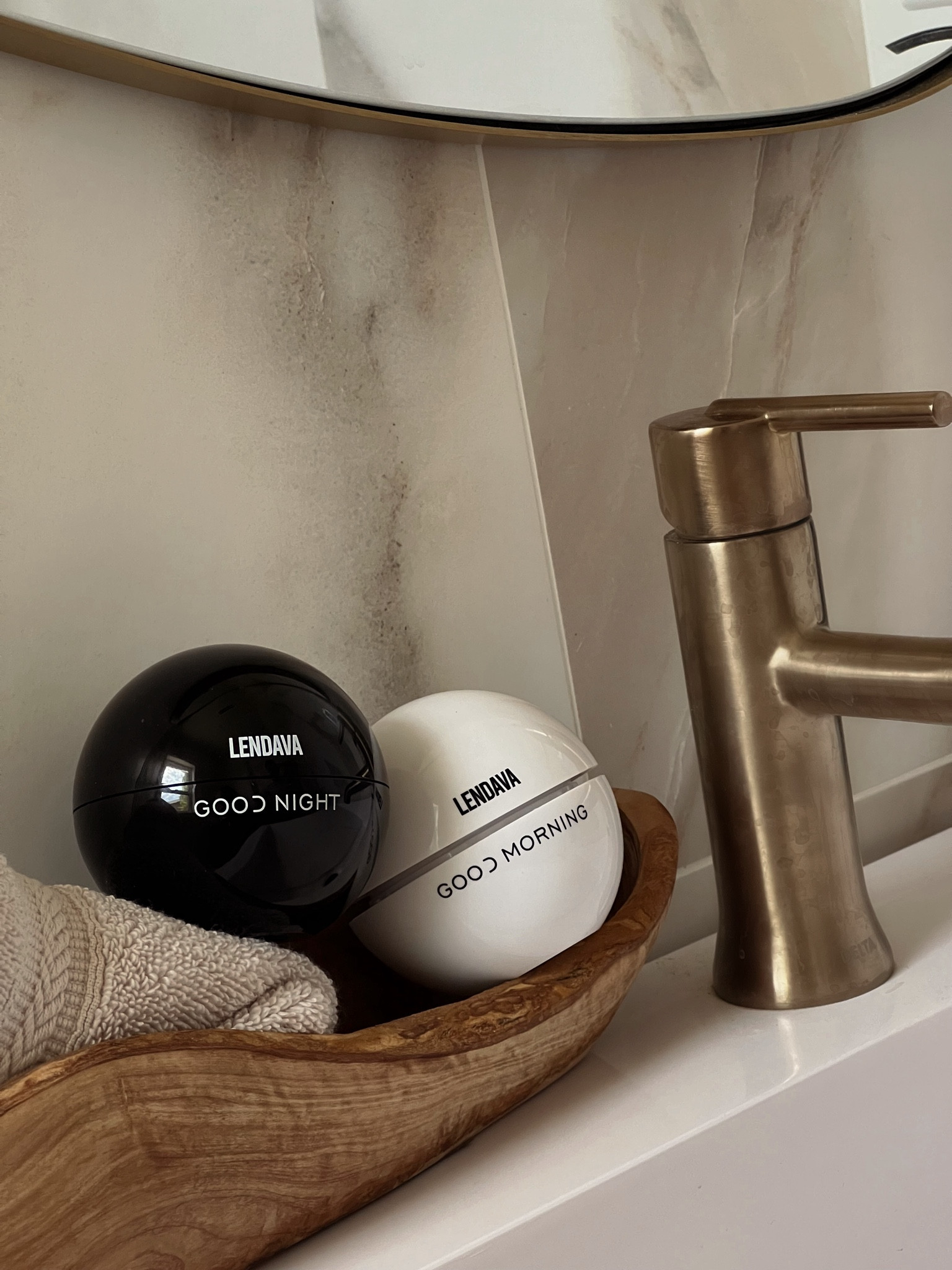 love this duo - made of skin loving clean ingredients & can be doubled down as eye cream. The come with refillable containers too so less wastefull

Moisturizer
Night cream 
Eye cream 
Skincare routine 
Clean beauty 
Lendava 
Minimal skincare routine 



#LTKover40 #LTKbeauty #LTKActive