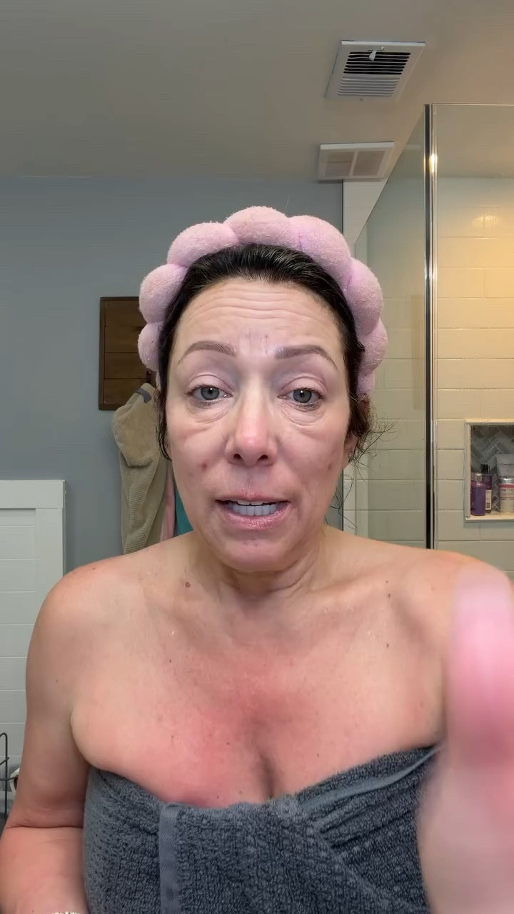 The CLEARSTEM Clarity Serum is designed to help support clearer-looking skin with ingredients formulated to be acne-safe and non-pore-clogging.@CLEARSTEM Skincare #Clearstem #AcneSafeSkincare #ClearSkinRoutine #SkincareRoutine #HealthySkin