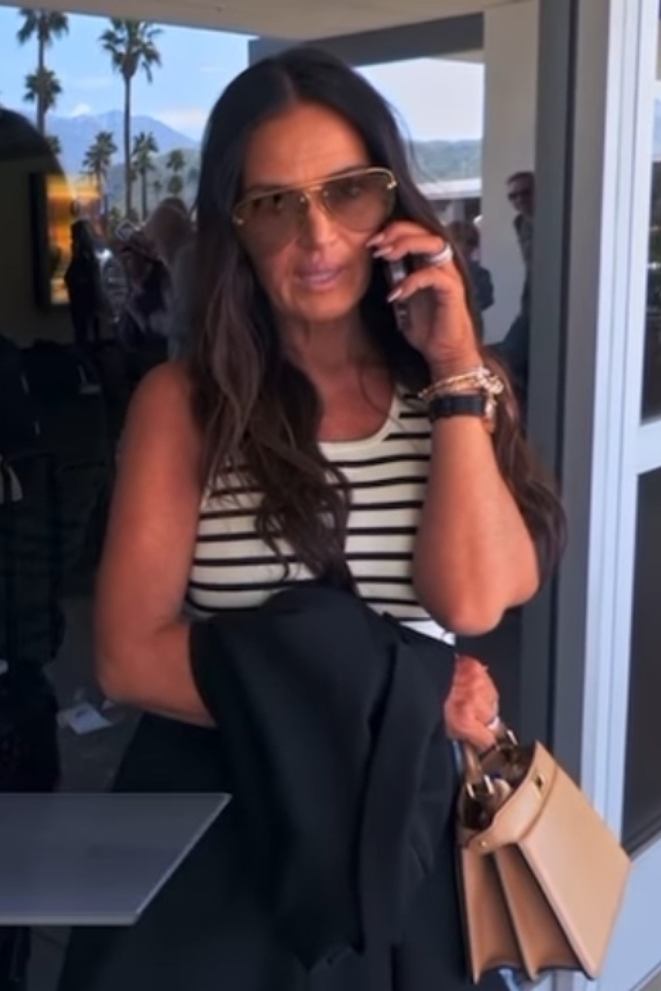 celebstyleguide on LTK display picture 1