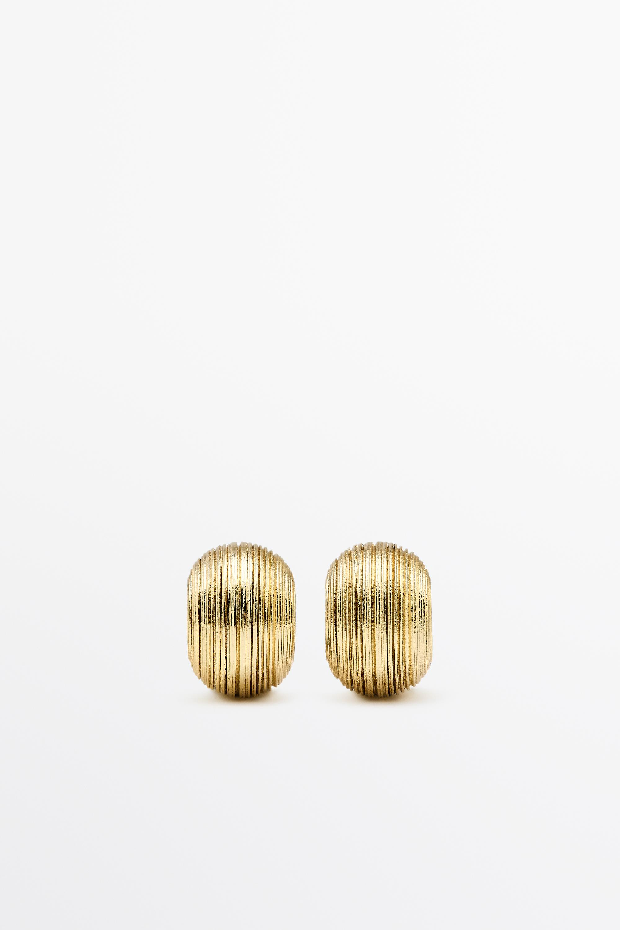 Raised design hoop earrings | Zara US