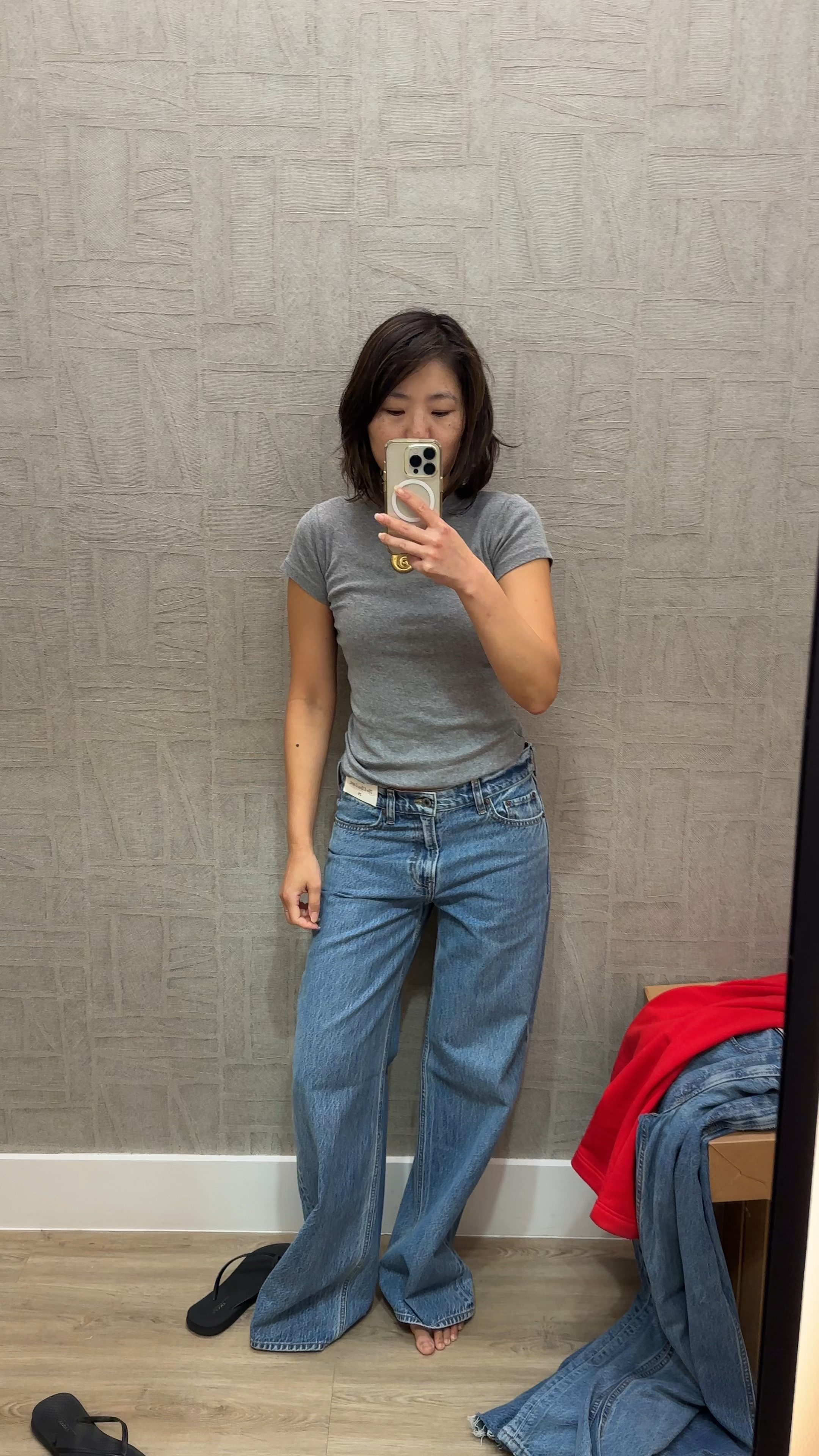 Abercrombie low rise jeans
Wearing Size 25 regular length