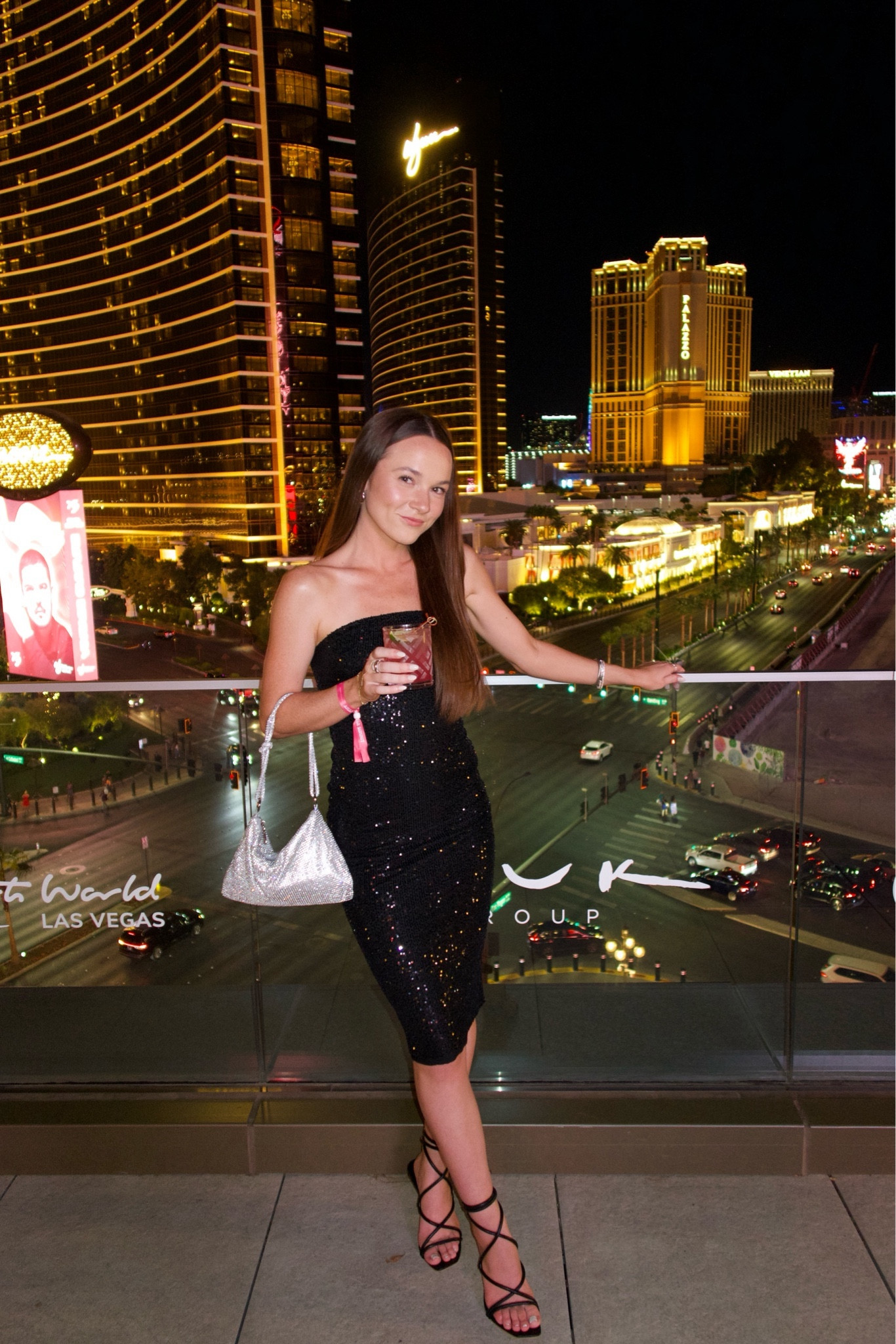 Vegas w/ Amazon influencer program ✨🖤🍸🎲 #vegas #sparkles #sequin

#LTKStyleTip #LTKFindsUnder50 #LTKxPrimeDay