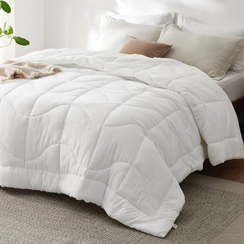 Bedsure Comforters Full Size - Down Alternative Comforter for All Season, Soft Prewashed Duvet with 4 Tabs, Lightweight & Warm Bedding - Machine Washable, White, Full, 86x82 Inches | Amazon (US)