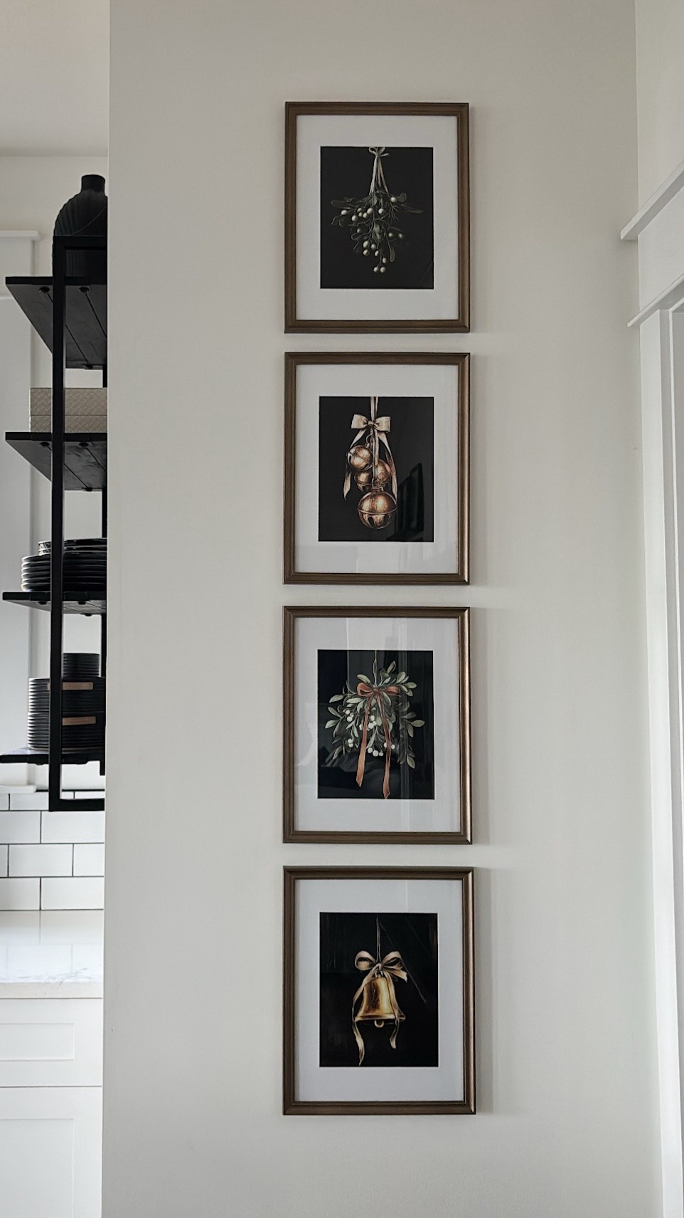 H O L I D A Y / loving these dark & moody vintage Christmas prints 

Gold Christmas Bell | Jingle Bells | Antique | Festive | Mistletoe | Neutral | Bow | Winter Wall | Kitchen | Holiday Christmas Decor

#LTKcanada #LTKhome #LTKholiday