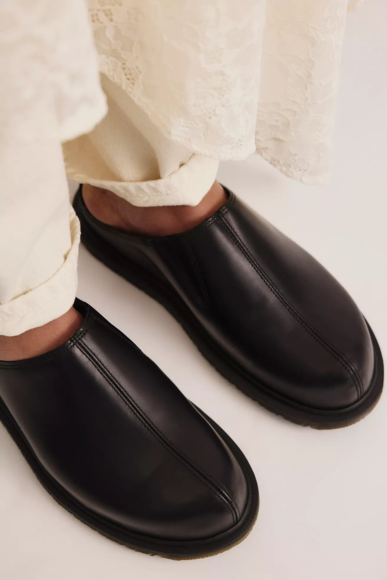 Dr. Martens San Mules | Free People (Global - UK&FR Excluded)