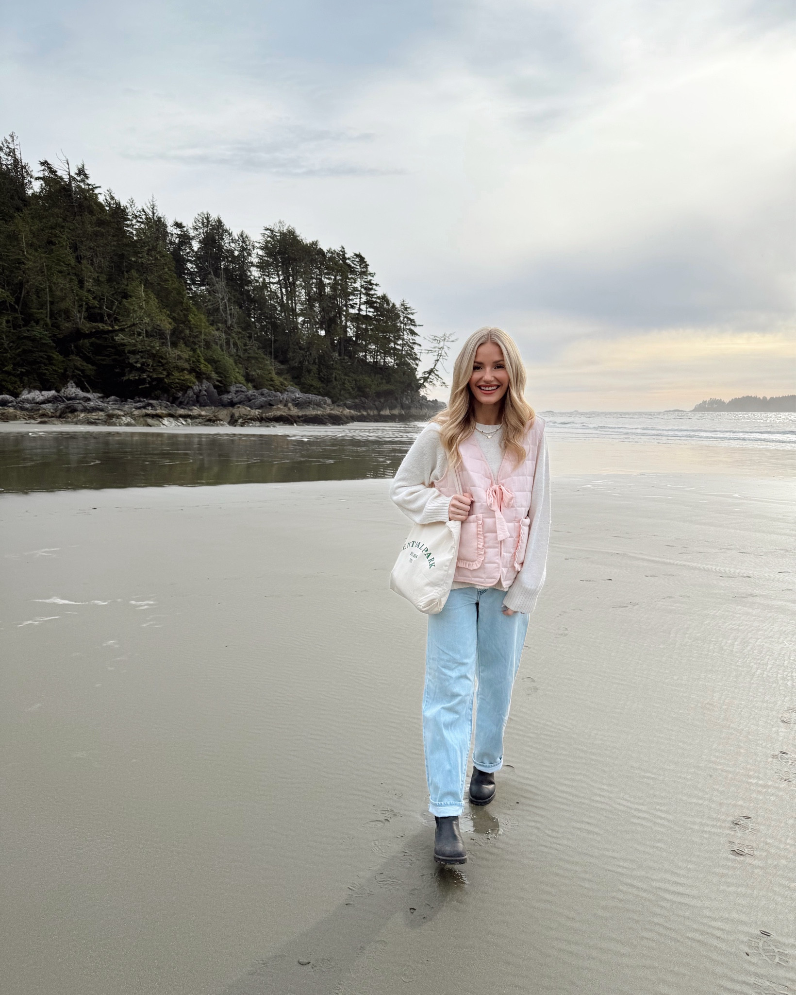 Spring fashion inspo 🎀🌊

#vest #springoutfitinspo 