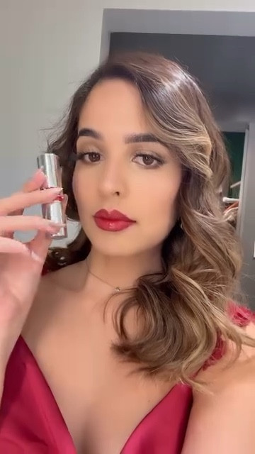 Loving this loveshine lip oil stick @yslbeauty ✨ 24h of hydration and protection from dryness!!! I used color “06” 

#yslbeauty #lipstick #viral #viralvideos #makeup #makeupatlanta #makeupatl