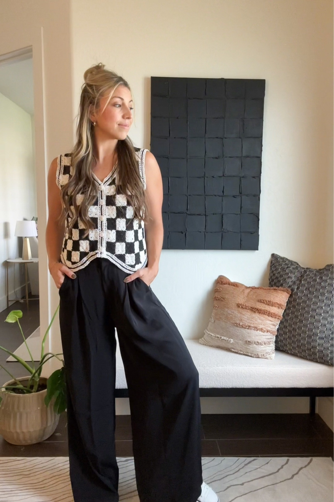 Realistic elevated outfits for when you have nothing to wear. Every woman needs a pair of black wide leg pants to dress up or down. SHOP these pieces in my LTK or on my blog. #stylingtips #outfitideas #falloutfits #realisticoutfits #nothingtowear #everydaybasics #wardrobeessentials #howtoelevateyourstyle

#LTKfindsunder50 #LTKstyletip #LTKSeasonal