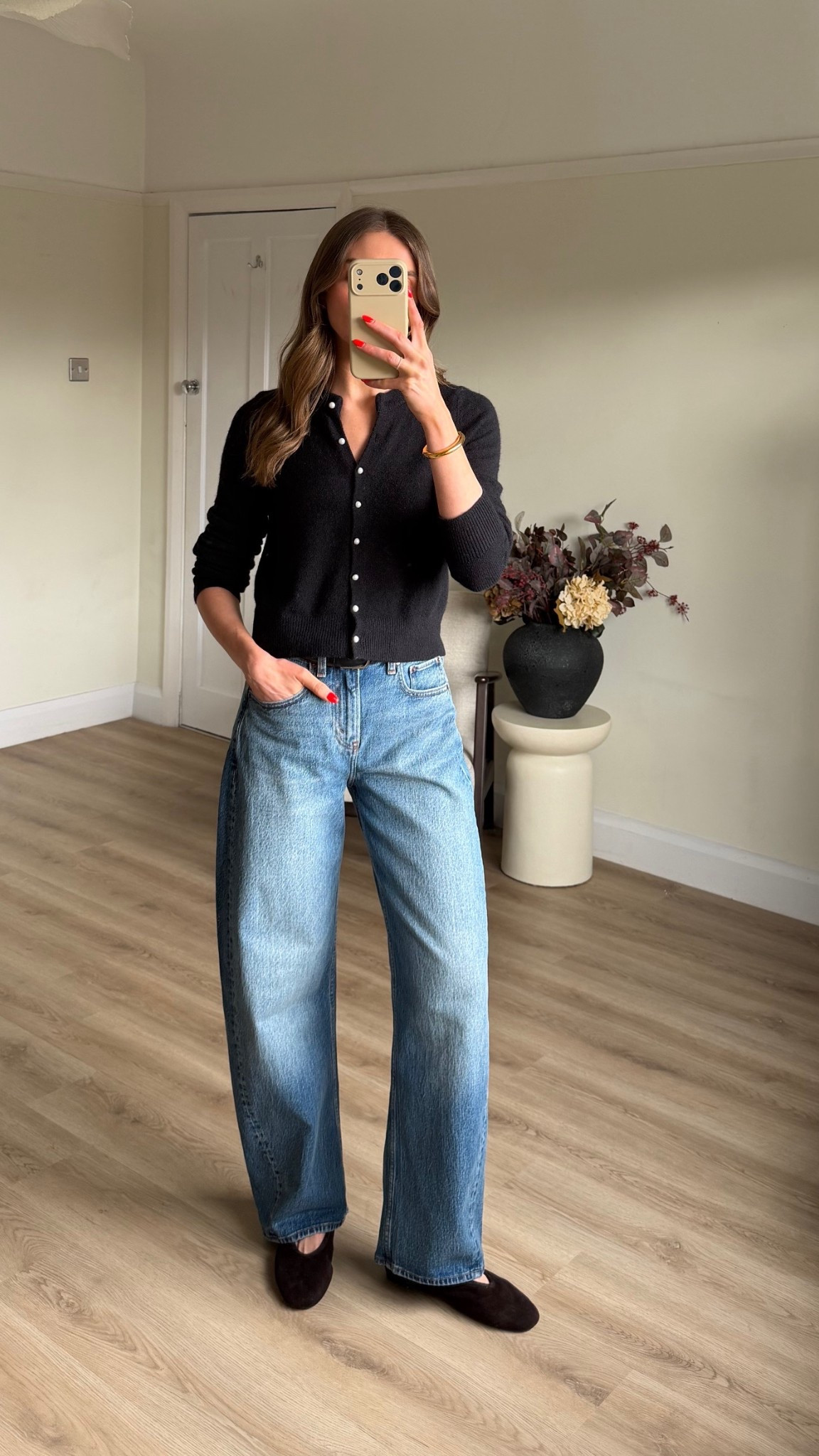 Up to 40% off everything at Abercrombie & use: AFEMILY for an extra 15% off
Small in the cardigan 
25 long in the barrel leg jeans 