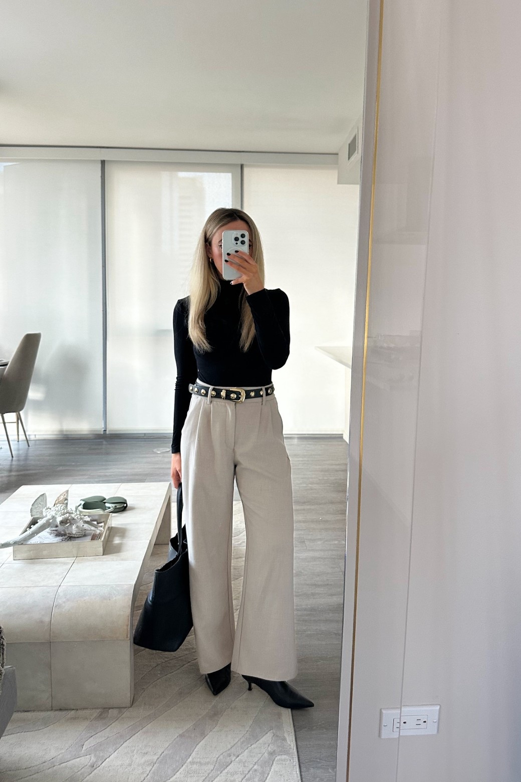 Chicago- Daily Outfit Workwear 
* belt is on sale this week 


ootd style fashion, office outfit, trouser pants, Madewell, Abercrombie, daily outfit, winter workwear outfit, winter women’s fashion, cold weather look, corporate outfit, conference outfit @Madewell  @abercrombie 

#LTKSaleAlert #LTKootd #LTKWorkwear