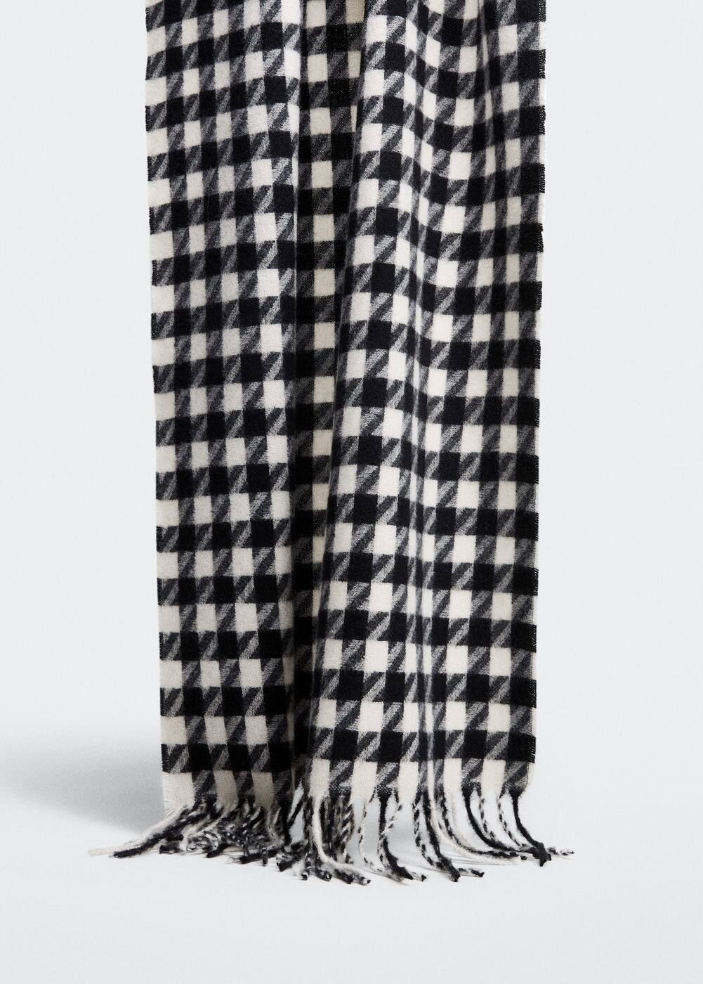 Houndstooth knit scarf -  Women | Mango USA | MANGO (US)