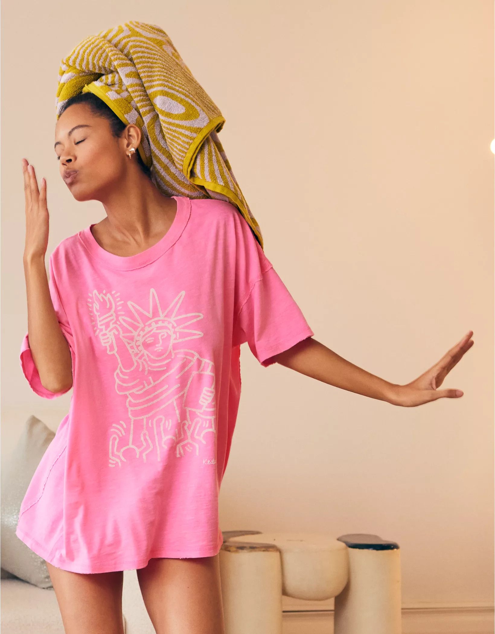 Aerie Oversized Graphic Boyfriend T-Shirt | American Eagle Outfitters (US & CA)