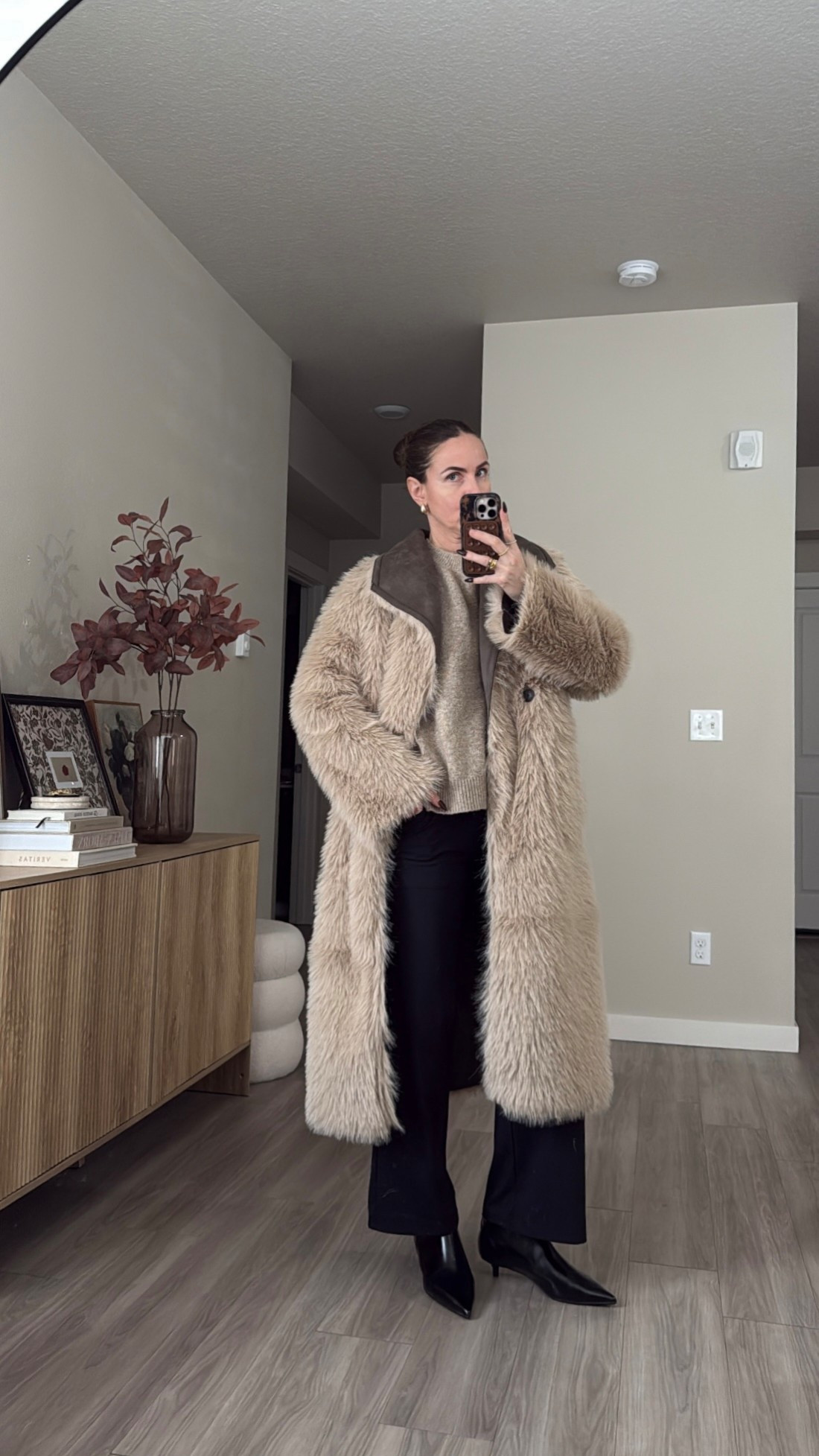 reversible coat #abercrombieandfitch
pants #amazonfashion
booties #walmarrfashion @walmart 