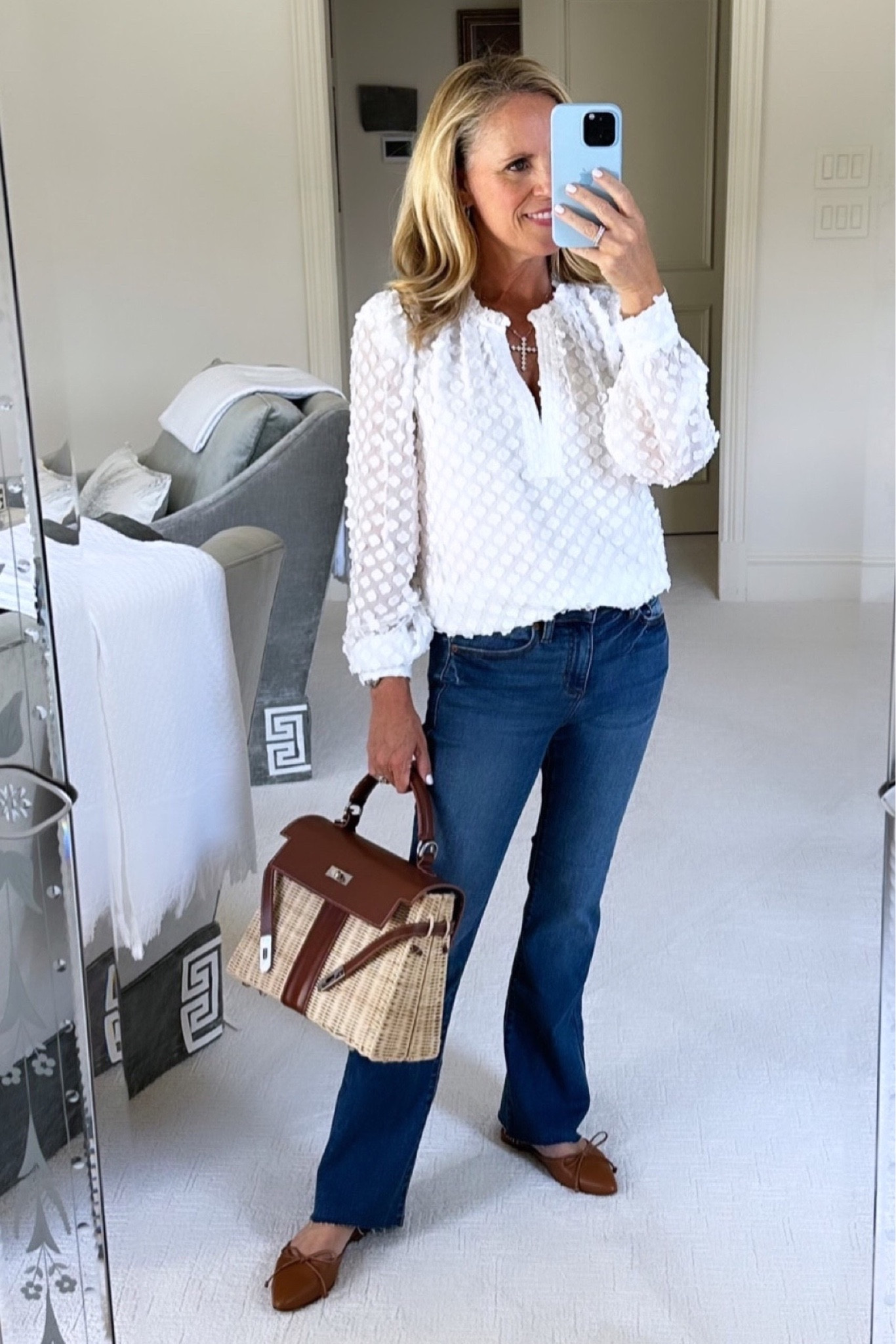 One of my favorite and easy outfits for Fall!

Long sleeve floral, white top
Dark wash, straight leg jeans 
Fit true to size 
Under $100 
Daytime look
Best jeans 
Best white top 

#LTKSeasonal #LTKfindsunder100 #LTKstyletip