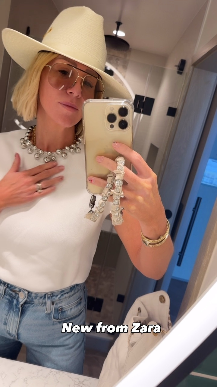 These two new tops from Zara with the coolest collar details ✨💎