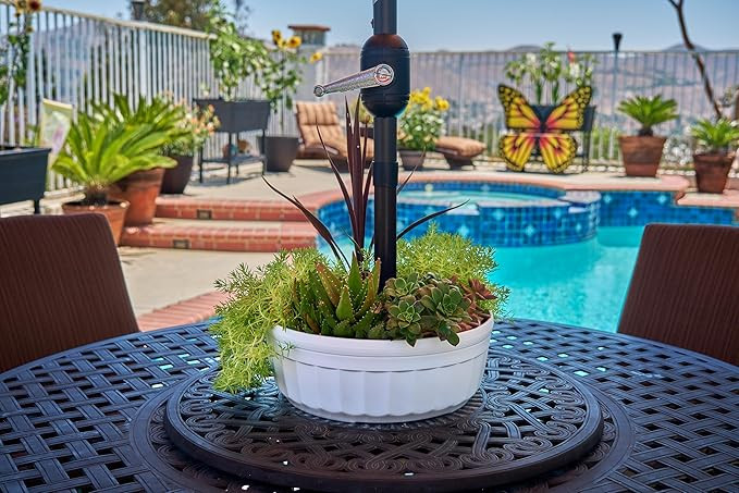 Round Savannah Planter (White) | Amazon (US)