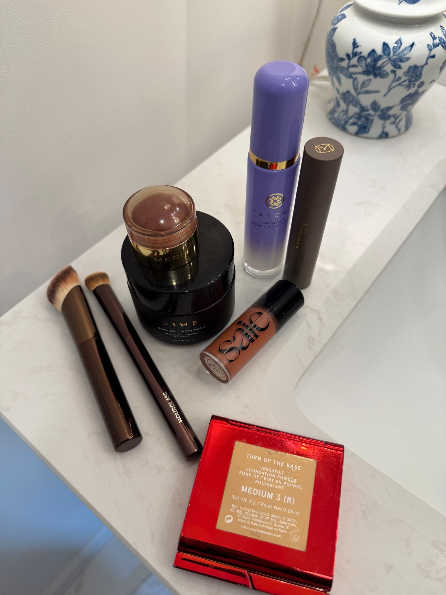 Makeup products I’m currently loving! Been using these on the daily. 


Makeup, Style, Beauty, Skincare 

#LTKgrwm #LTKdayinmylife #LTKselfcare