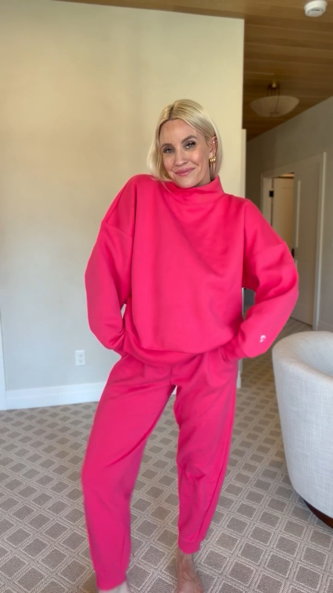 I am so excited about this new sweat set! Size L top size M bottoms! 

#LTKFindsUnder50 #LTKootd #LTKFindsUnder100