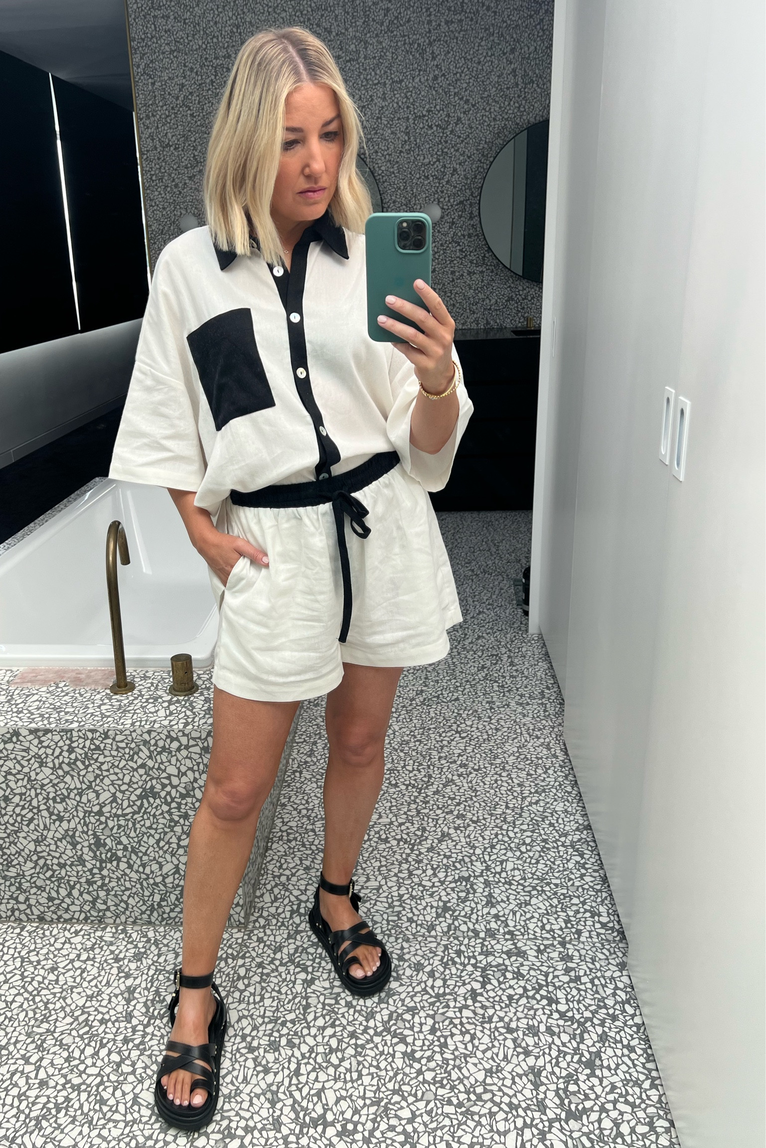 Today’s swimming carnival look 🤣

Shorts: Small
Top: Medium

#LTKaustralia