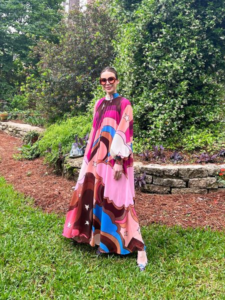 The cutest print for a spring maxi!



#LTKSeasonal #LTKunder100