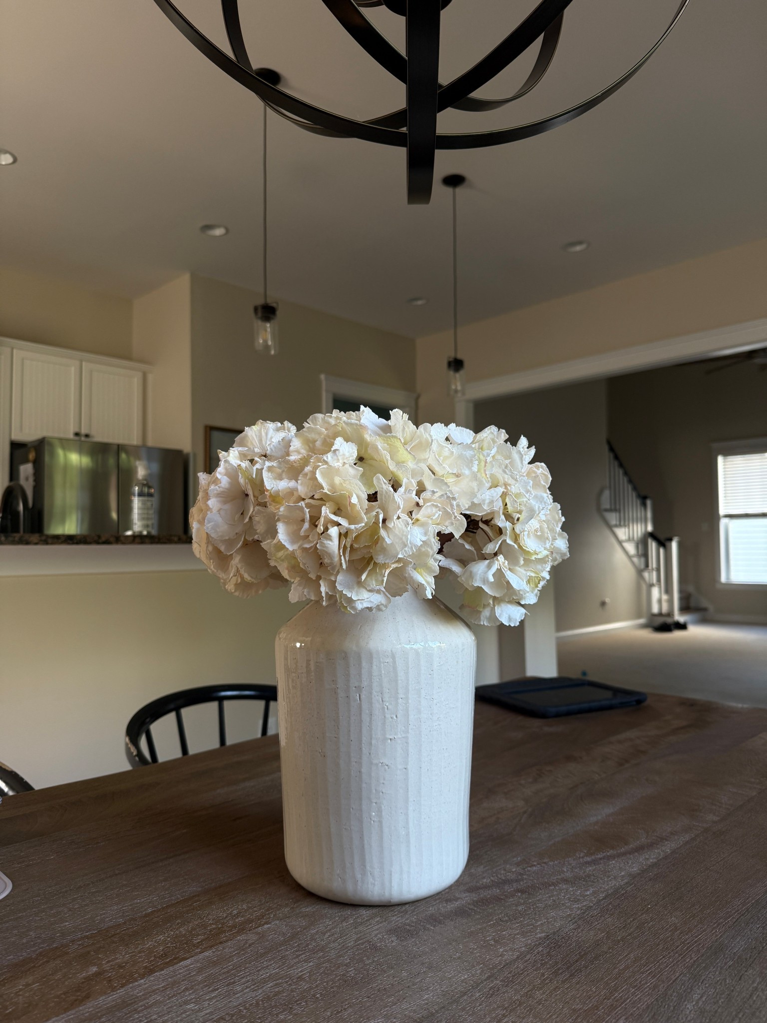 Cutie flower vase, such a great size! Not too big or small! Florals are from hobby lobby 

#LTKSeasonal #LTKHome #LTKSaleAlert