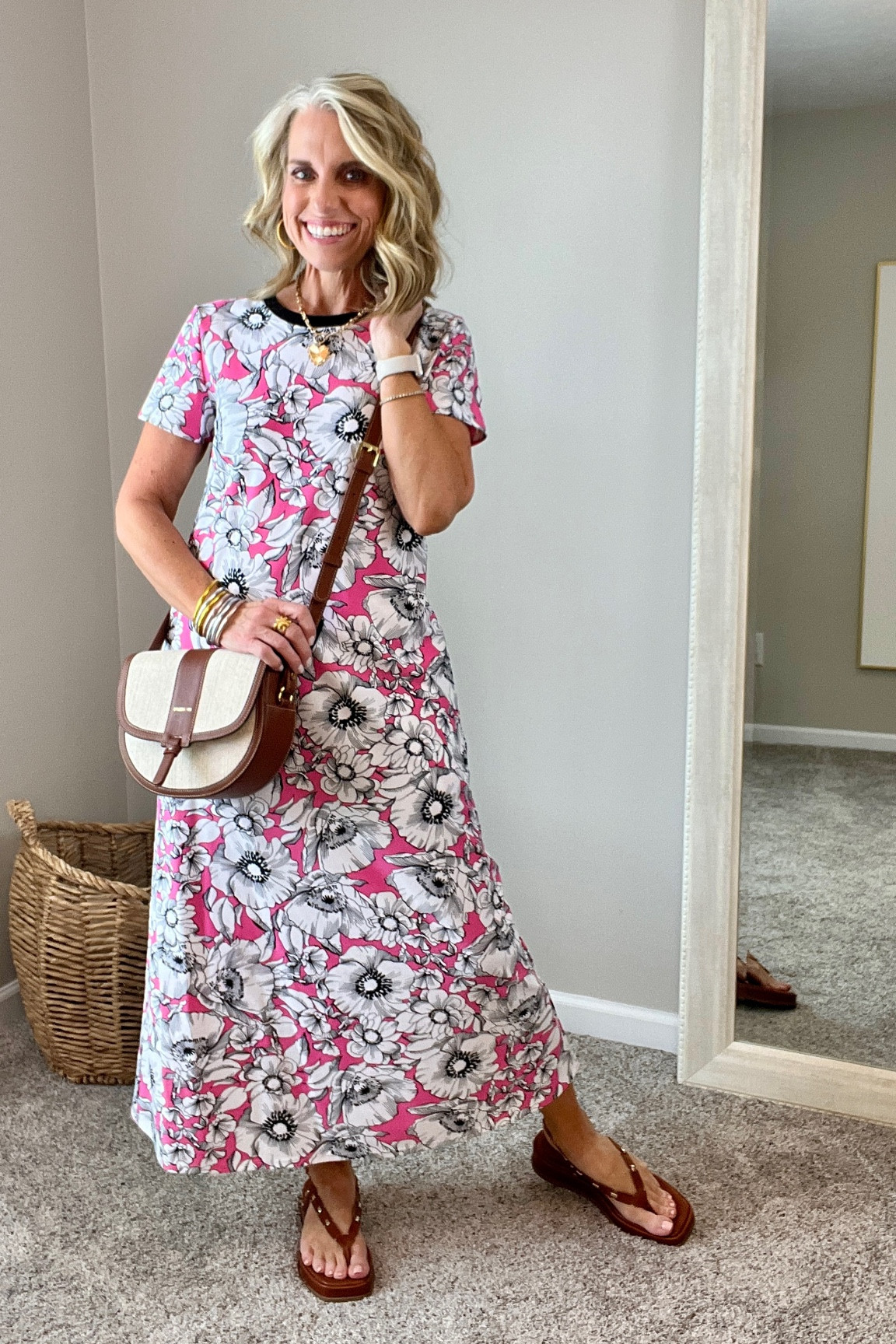 Need a cute, easy to throw on dress! 
ADD TO CART!!!! 
Wearing size small 


#LTKTravel #LTKStyleTip #LTKOver40