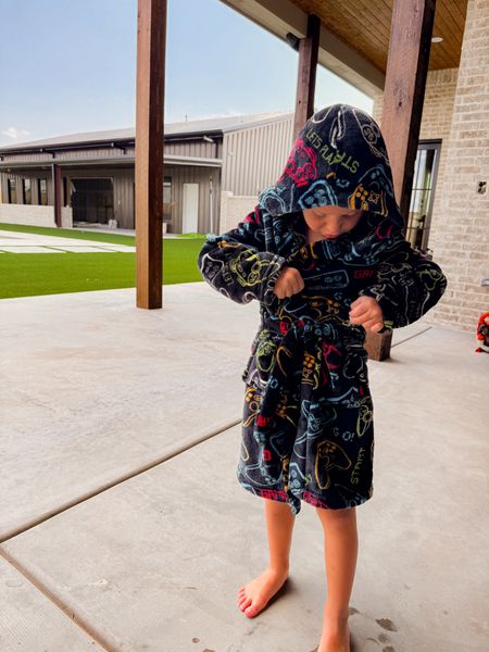 Kids robe. Also used as a pool robe by my kids 😜


#LTKSwim #LTKFindsUnder50 #LTKKids