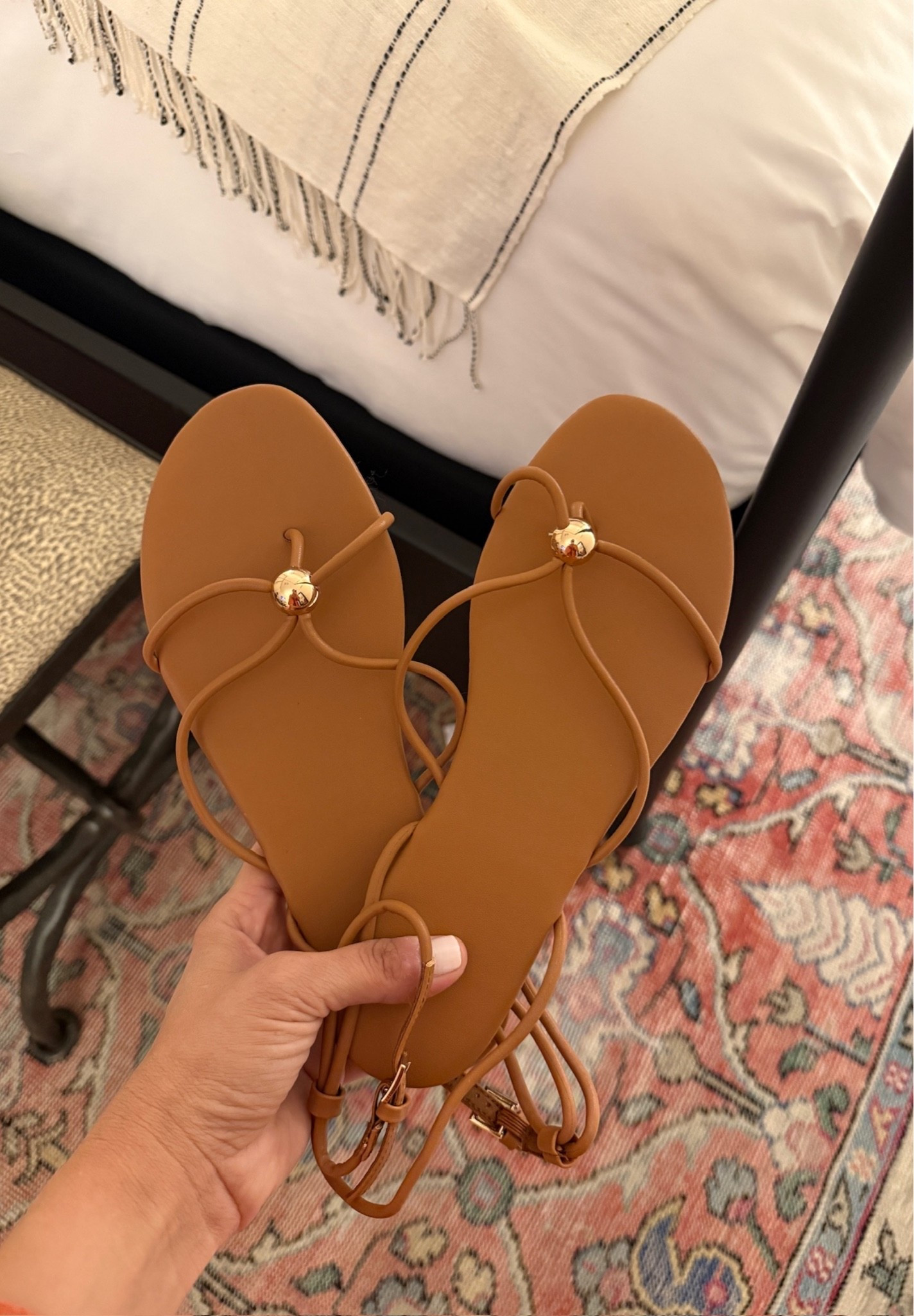 Such a good classic summer sandal from Amazon!