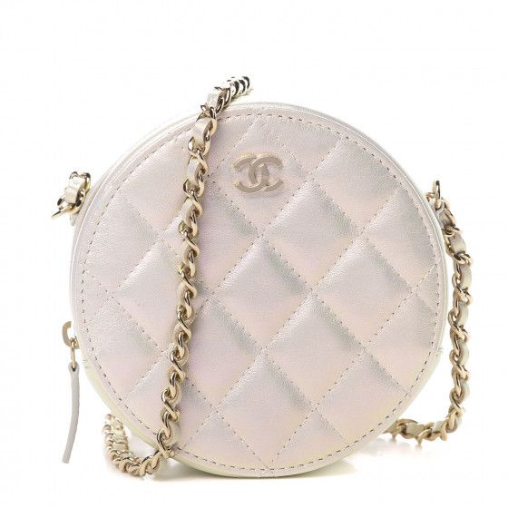 CHANEL

Iridescent Lambskin Quilted Round Clutch With Chain Ivory


70 | Fashionphile