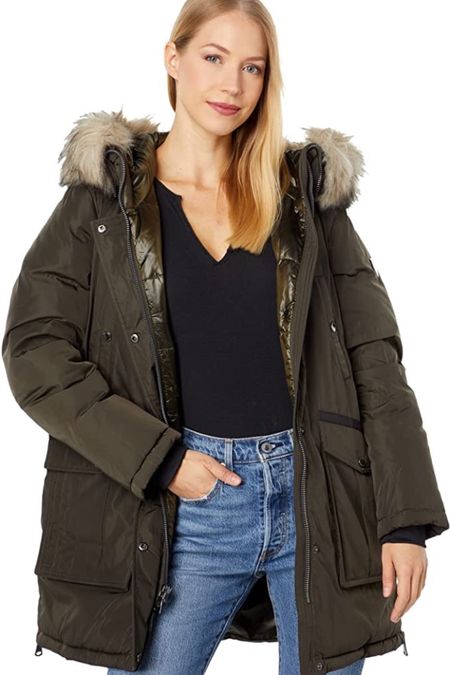 Super warm parka jacket size Xs 

#LTKSeasonal #LTKunder100