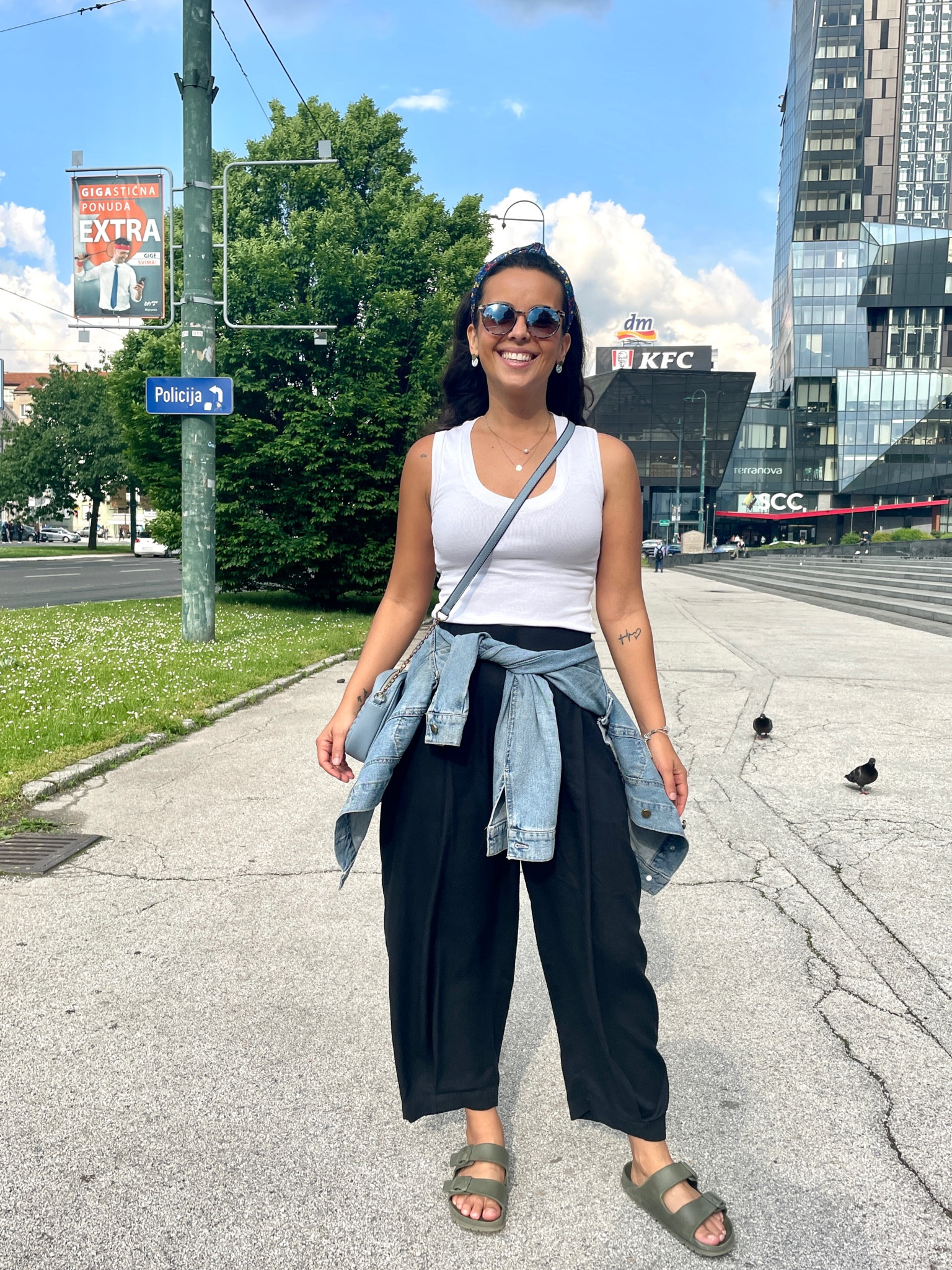 The look that never fails! Black pants + white top + birkenstocks 🖤

#LTKtravel #LTKstyletip #LTKunder100