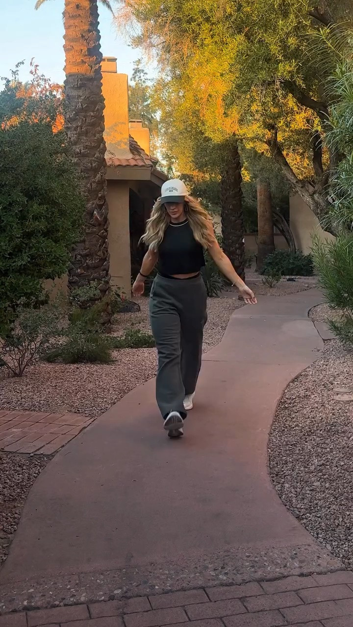 Inspo for all the tomboy girlies that don’t always want to wear a matching set 👟

Finding your own personal style and what makes you show up your best is an underrated tool in your fitness journey. I find I workout harder if my swag level is 🆙🆙

All fits from @lululemon of course 

#workoutoutfit #workoutclothes #streetstyle #lululemon

#LTKootd #LTKActive #LTKfitnessgoals