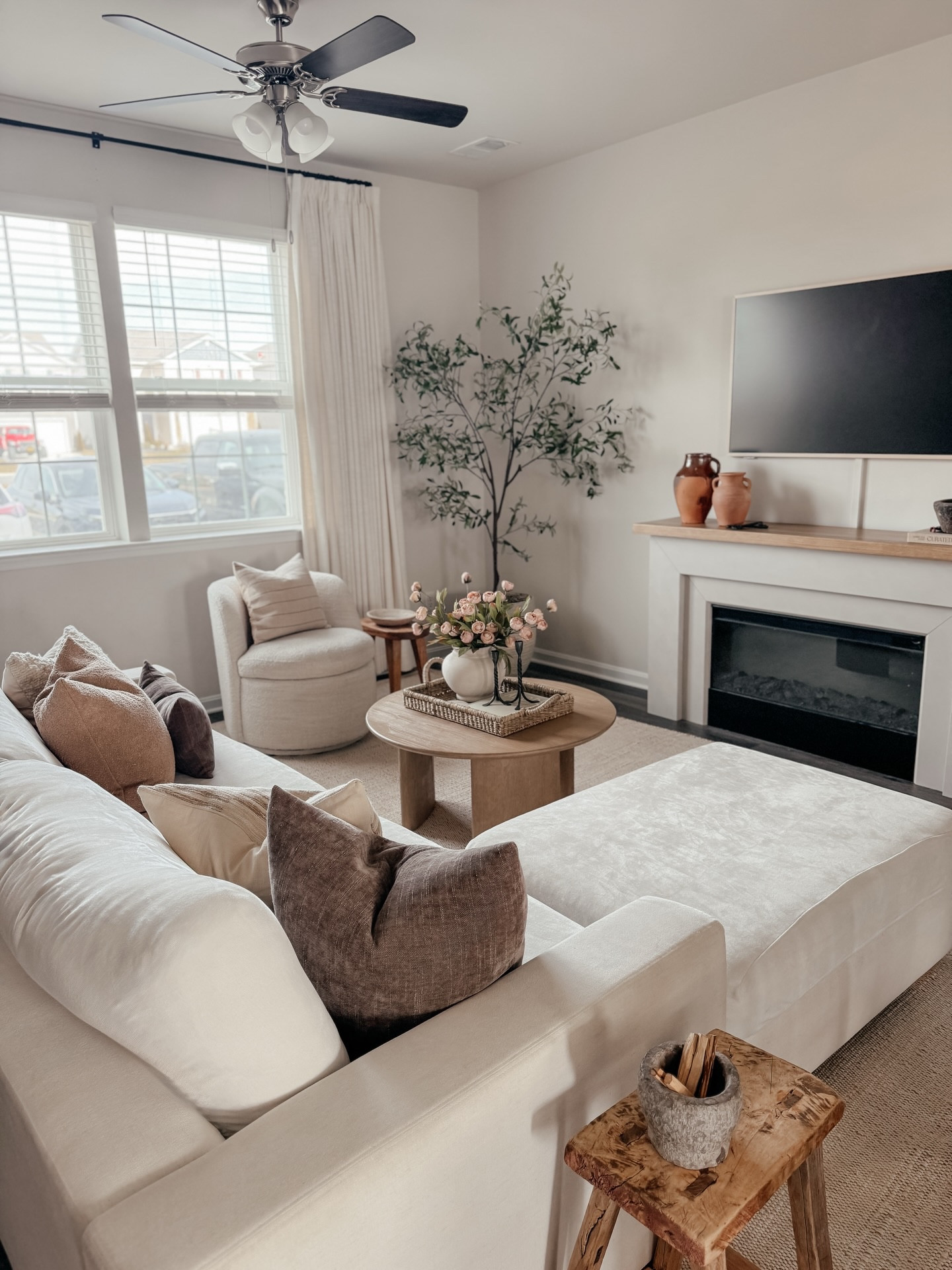 Recent Views ✨ Follow & Comment SHOP for links 🔗 

There mught be a snow storm coming in the next couple days but inside im ready for spring 🌸

#seasonaldecor #springstems #neutralhome

#LTKSeasonal #LTKHome