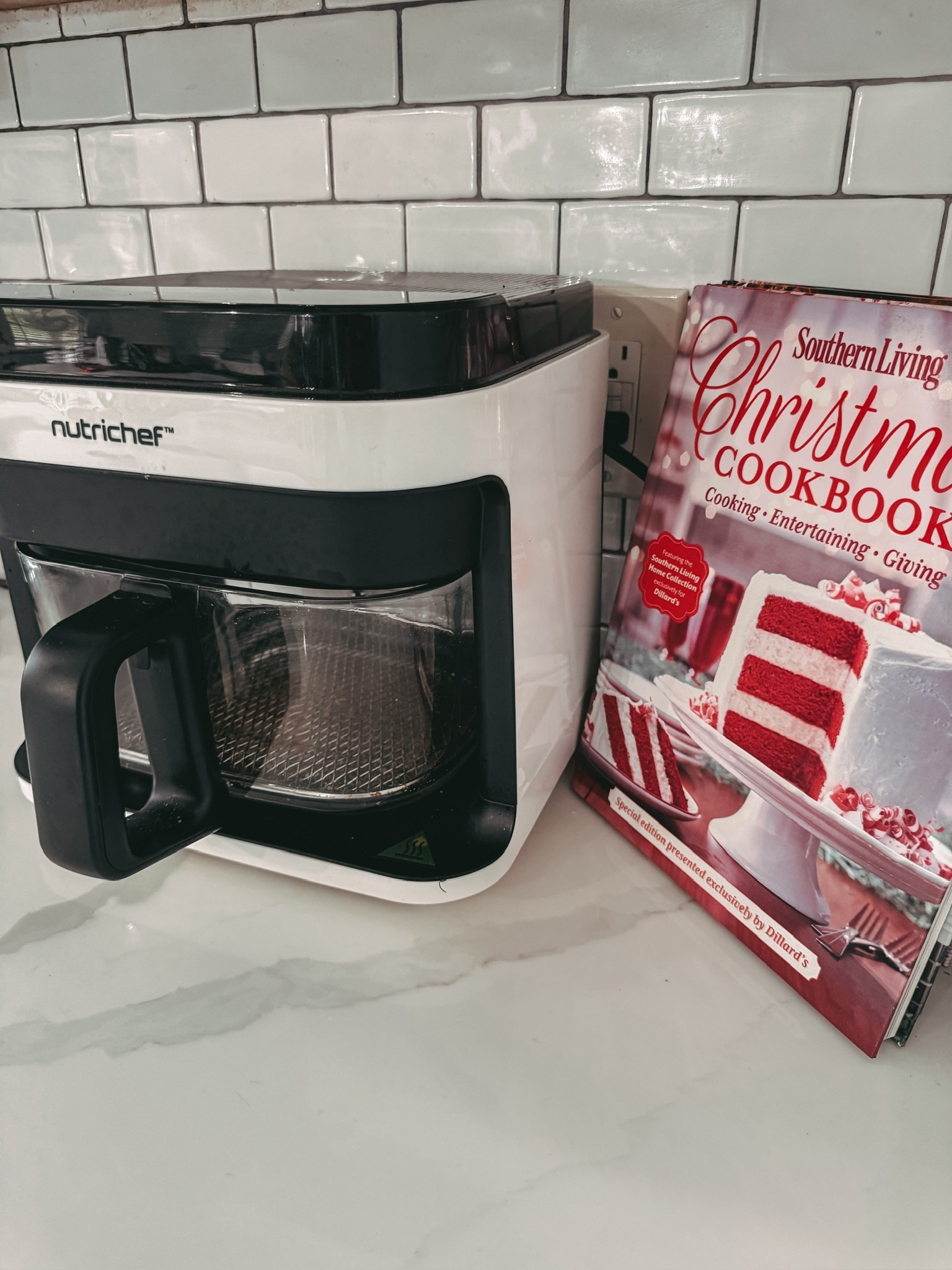 A glass air fryer would make the perfect gift this holiday season! 

#LTKCyberWeek #LTKHoliday #LTKGiftGuide