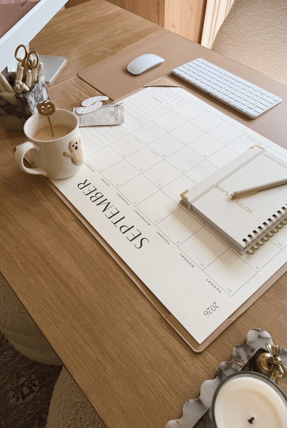 Busy work day essentials:
+ my fav eye patches @Lux Unfiltered 
+ note pads (because I forget everything)
+ coffee

#office #essentials #amazonfinds #homeoffice

#LTKstorytime #LTKSeasonal #LTKHome