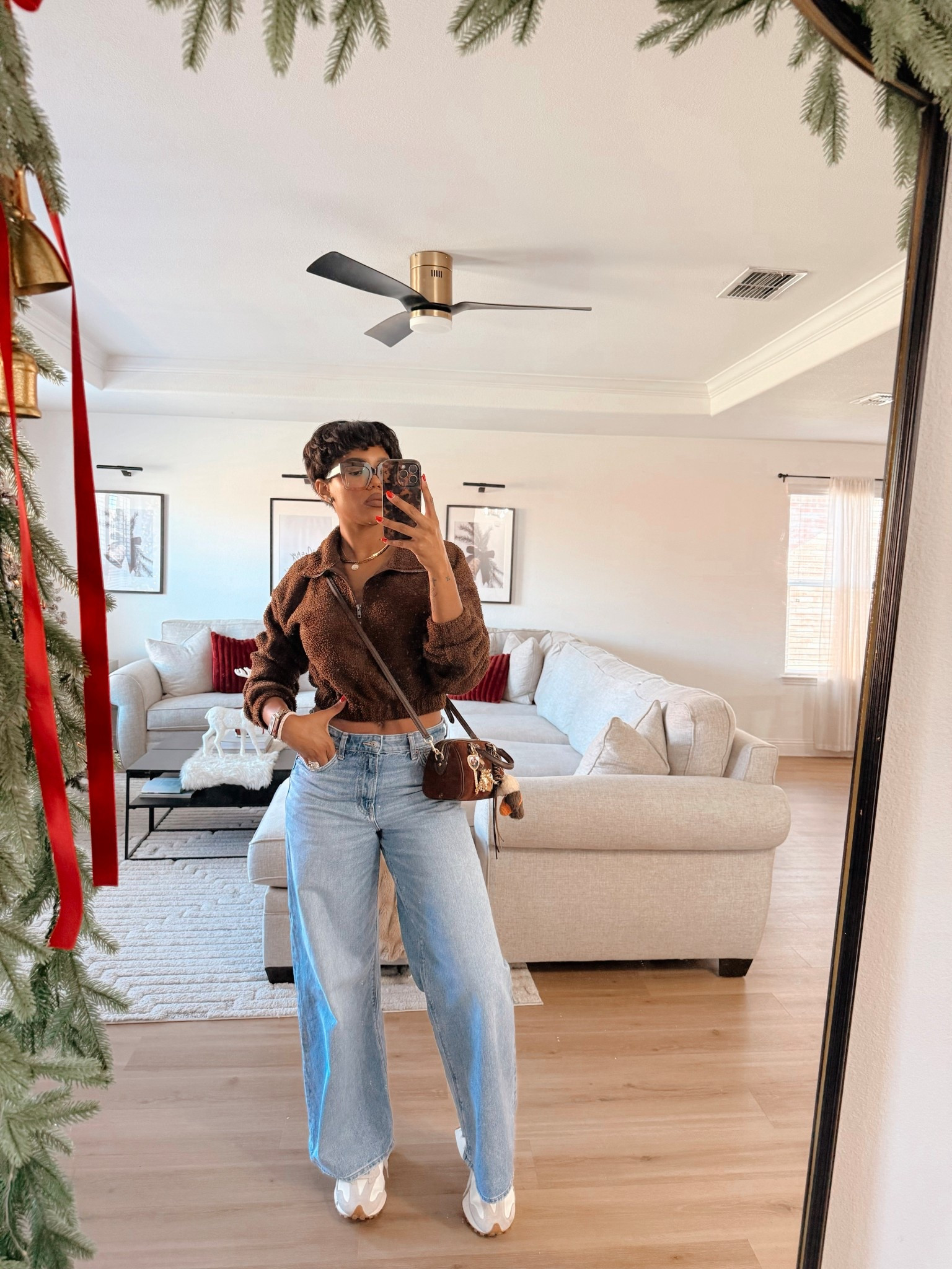 Casual outfit, Amazon finds, Amazon fashion, American eagle jeans 

Top: small
Jeans: 4R




#LTKBeauty #LTKSeasonal #LTKStyleTip