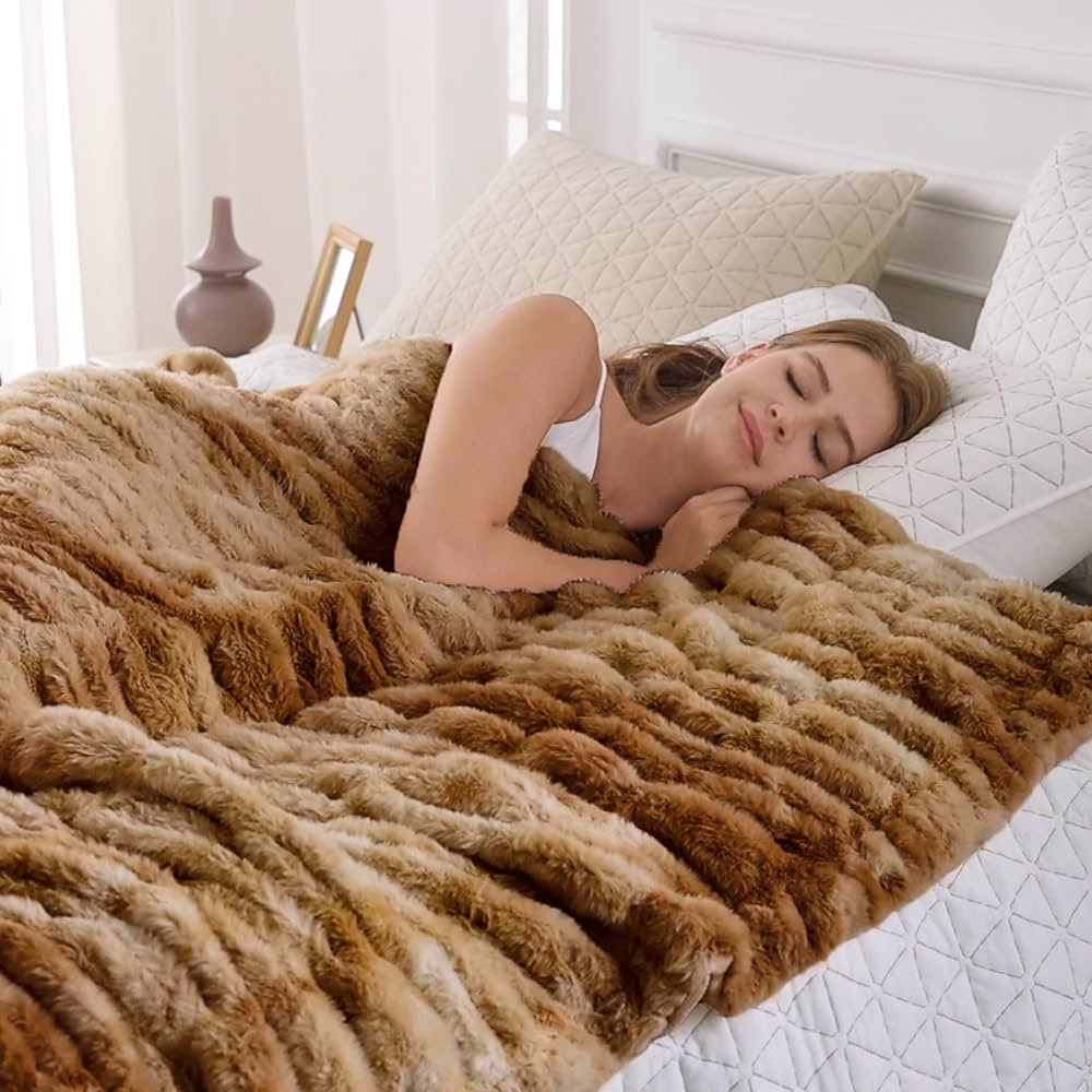 Extra Soft Faux Fur Blanket, Warm Striped Faux Fur Throw Blanket with Flannel Fleece Reverse for ... | Amazon (US)