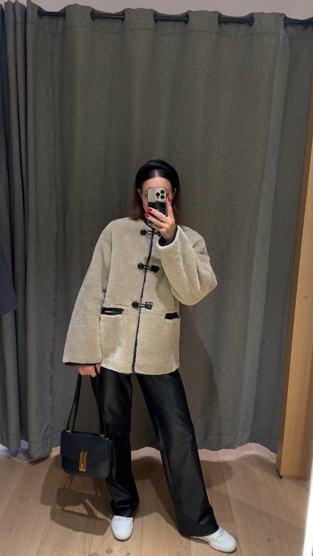 This jacket will be so cosy and warm for winter 🤎

Autumn jacket, winter coat, teddy coat, viral coat, viral jacket, mango, coat, teddy jacket, winter beige coat, toteme 

#LTKSeasonal #LTKstyletip #LTKeurope