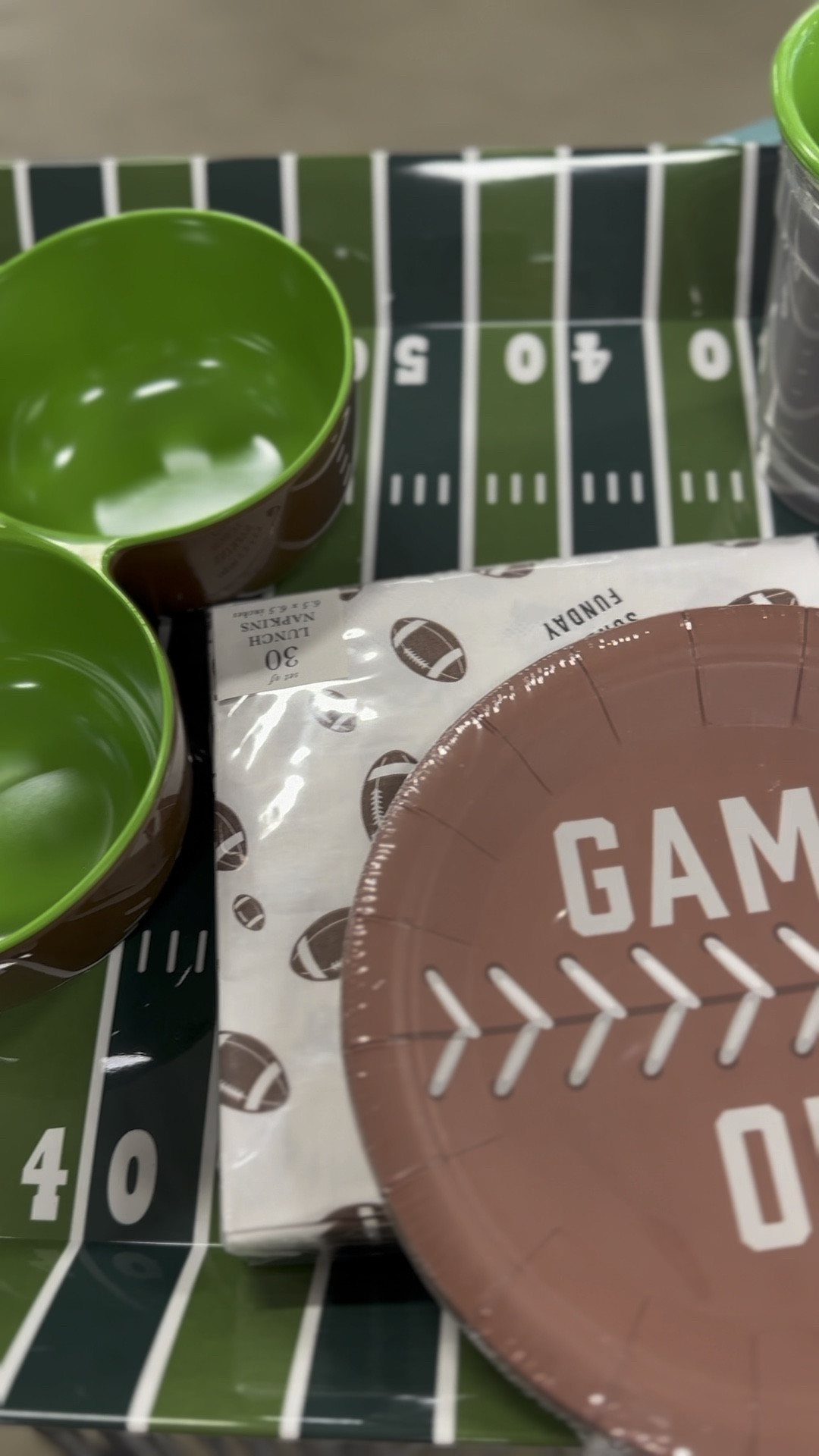 Simple and easy game day 🏈

#LTKParties #LTKHome