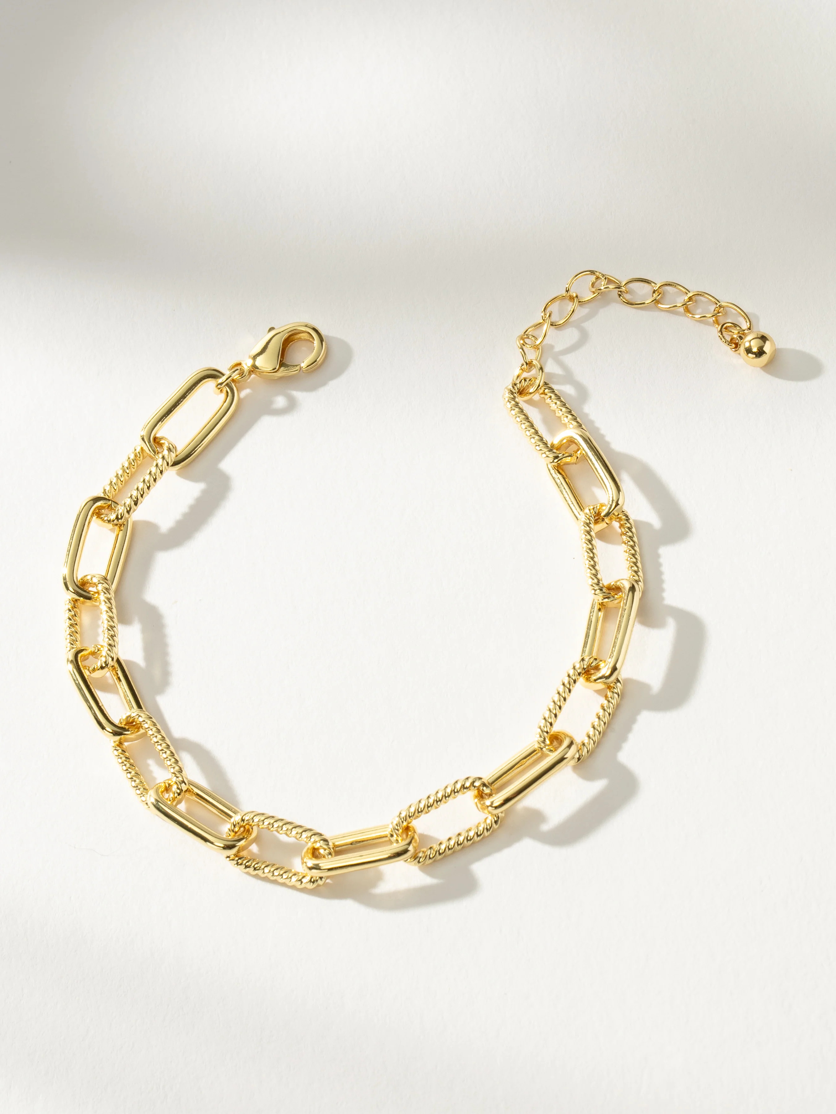 Linked Everyday Chain Bracelet in Gold | Uncommon James | Uncommon James