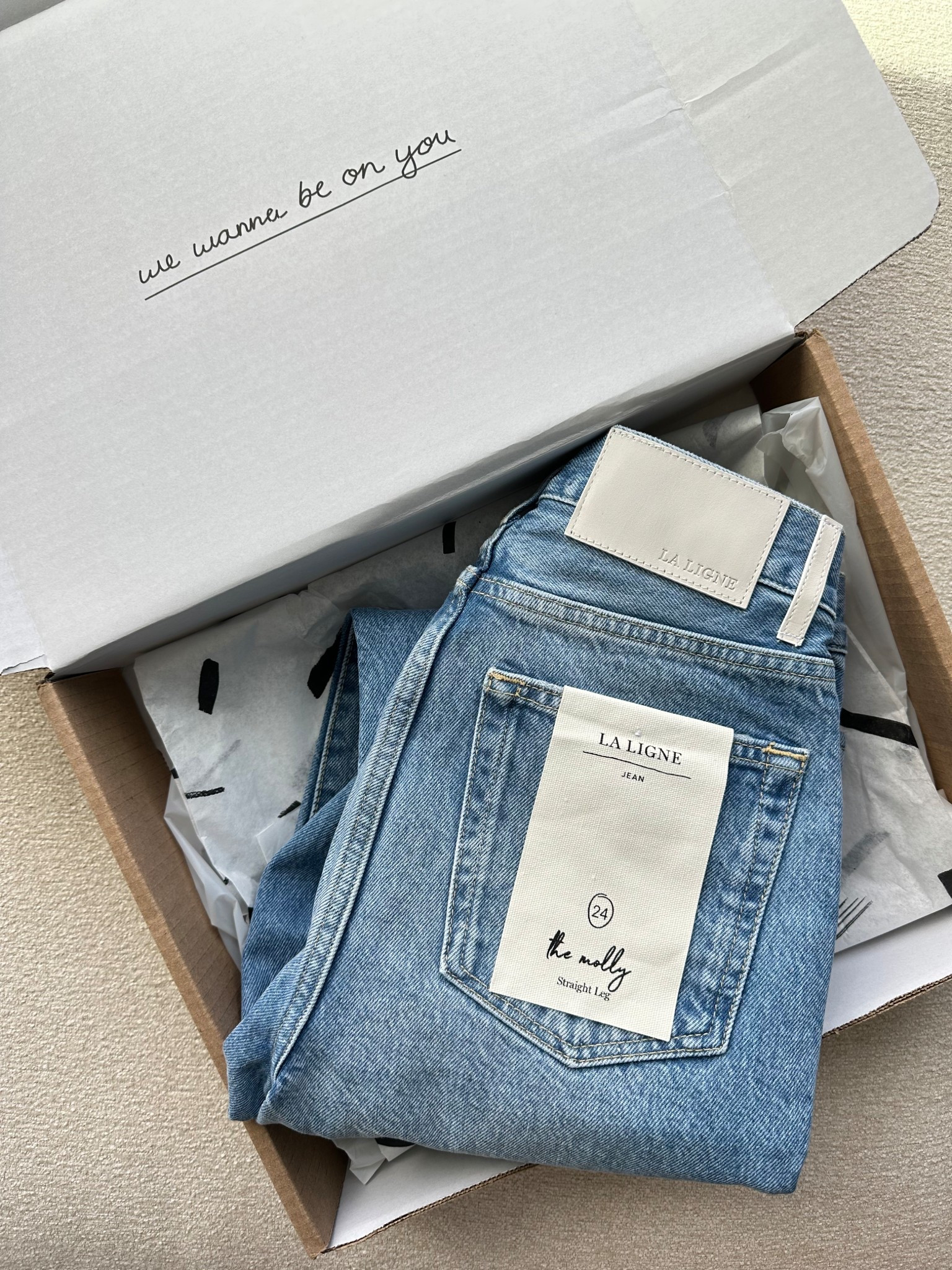 Unboxing a forever denim staple. @lalignenyc ‘s Molly High-Rise Straight Jeans are the kind of pair you’ll reach for again and again—classic, flattering, and endlessly versatile. #ad

#LTKStyleTip