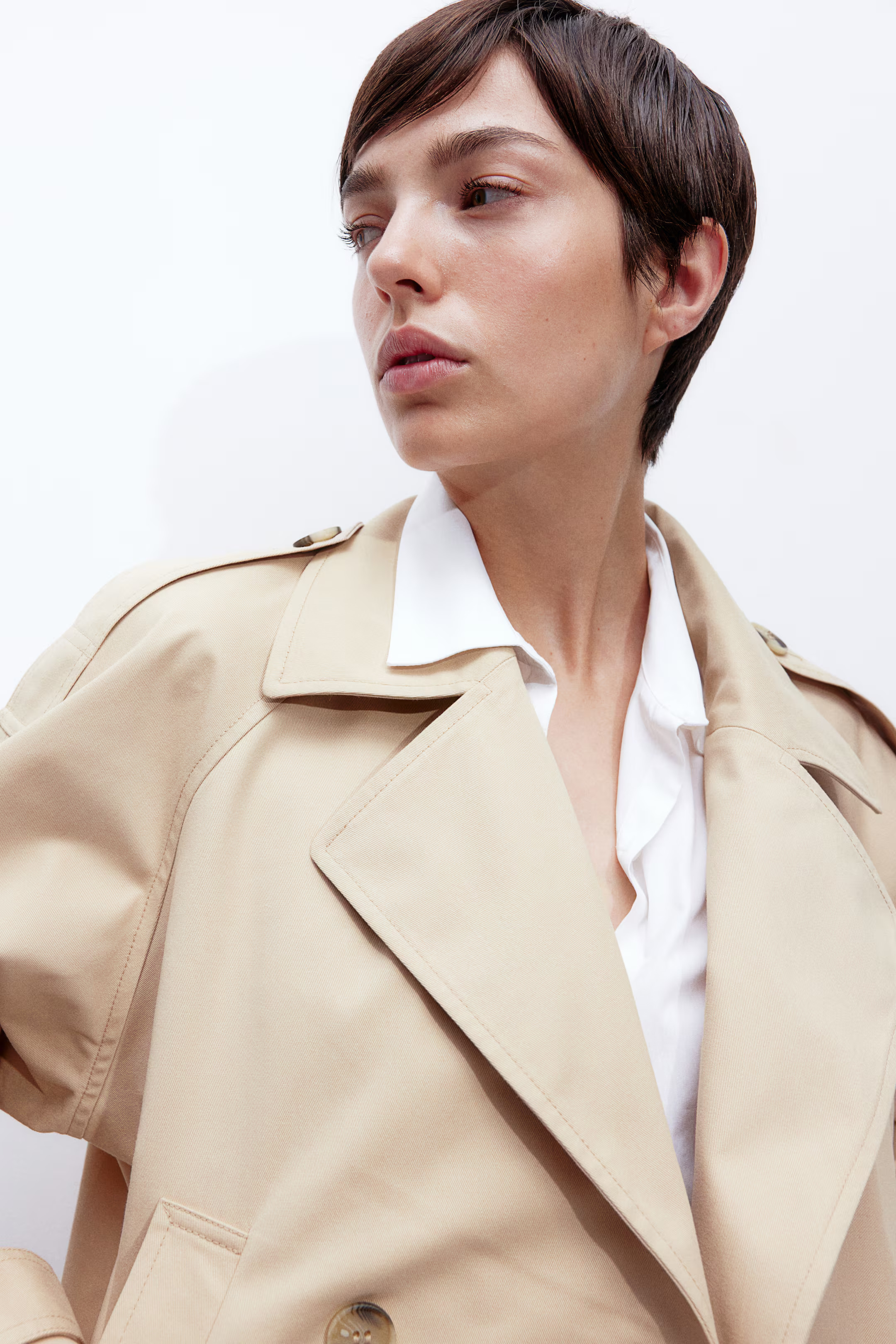 Short trench coat - Light beige - Ladies | H&M GB | H&M (UK, MY, IN, SG, PH, TW, HK)