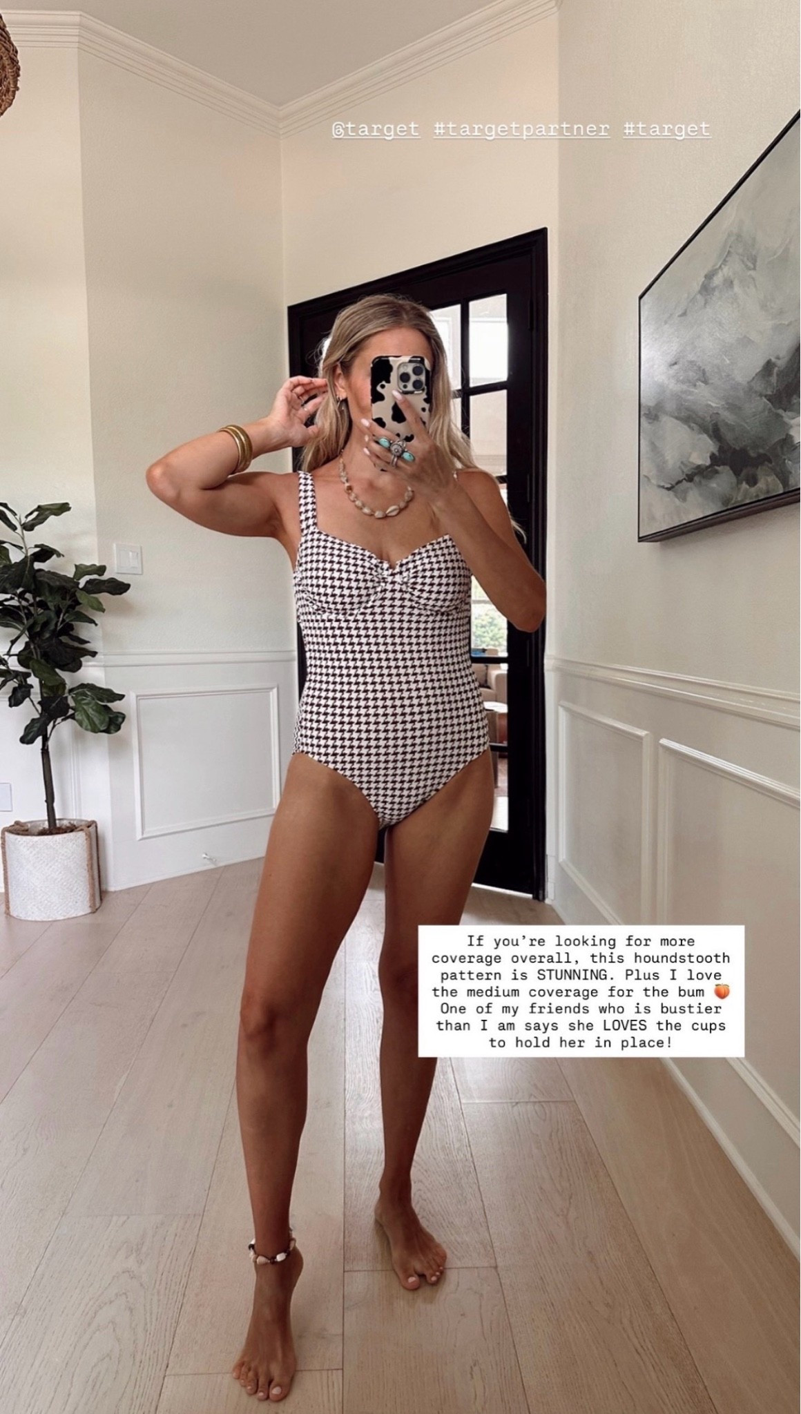 🤍 If you're looking for a swimming suit with overall more coverage, this houndstooth pattern is STUNNING. Plus I love the medium bum coverage

My friend who is a little more bustier than I am
LOVES the cup for more support.

Wearing size m / up one size in swim for personal preference

5'5" | 120 ish Ibs

#Target #TargetPartner
@Target