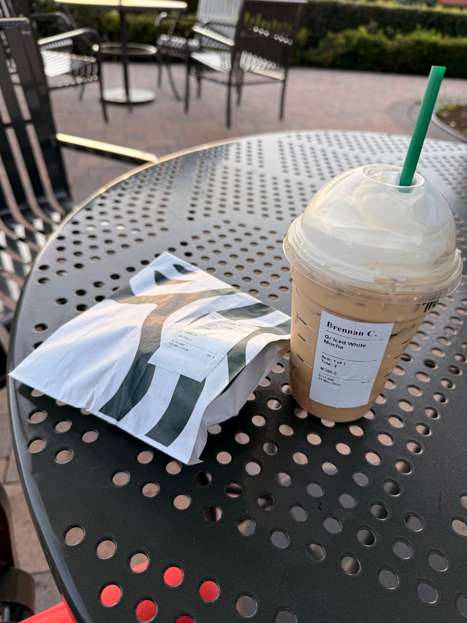 Had to get medicine this morning for my sick babes so I stopped & grabbed coffee 🌸🤍💕✨

So happy spring weather has arrived to SoCal 


#momlife #comfycasual #sale #loungewear #twopieceset #coffeebreak 

#LTKSaleAlert #LTKSpringSale #LTKActive